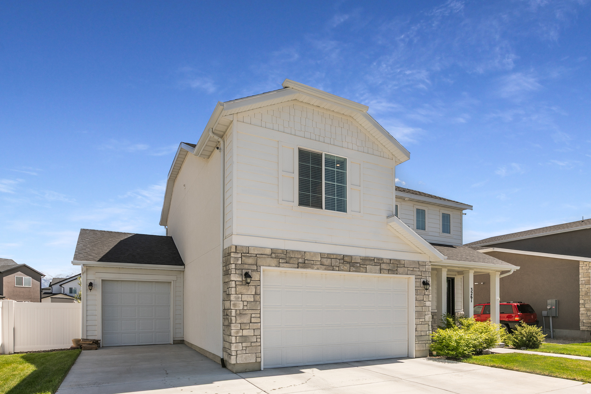 THE FIELDS - Residential