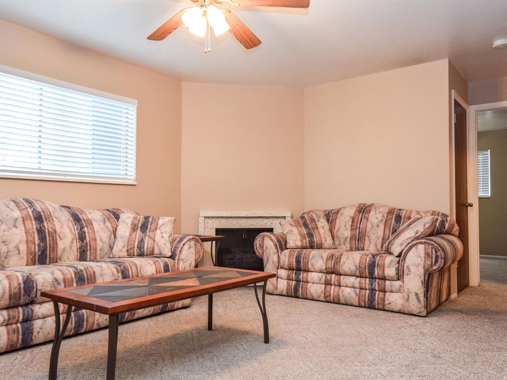 Photo of 240 E 400 N #26, Logan, UT 84321 (MLS # 2140528)