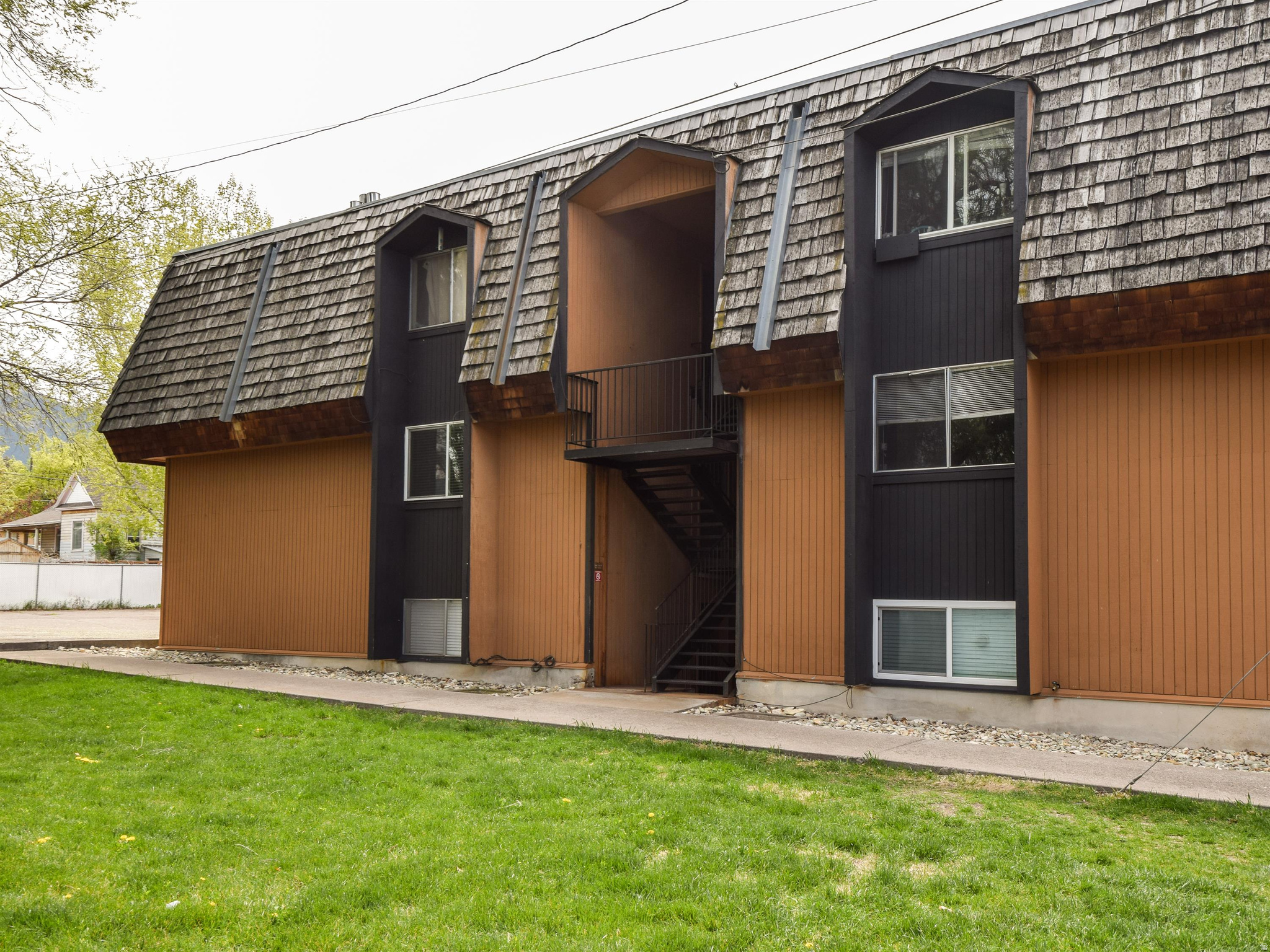 MT AIRE GARDENS COND - Residential