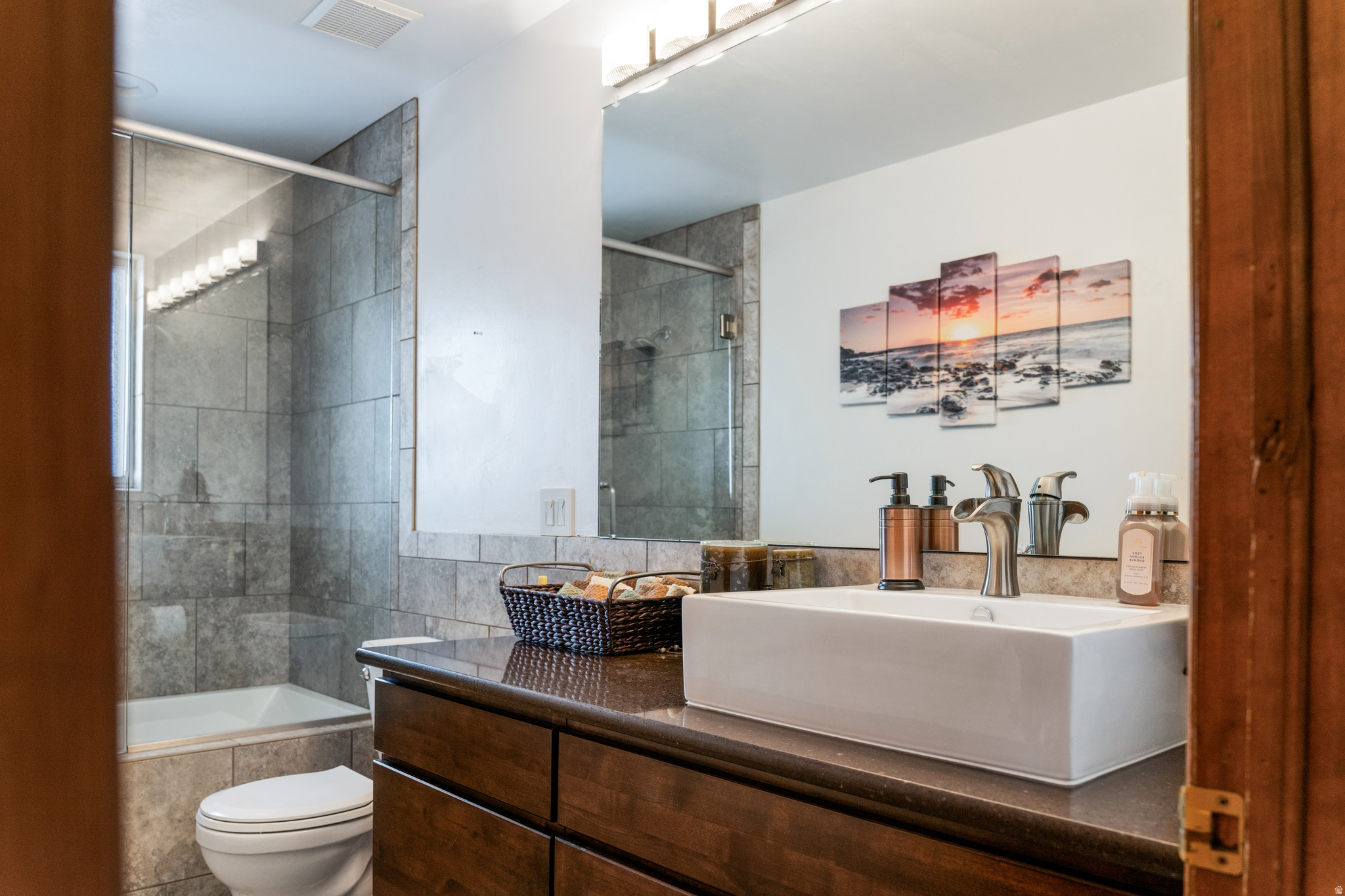 HUNTER HILL - Residential