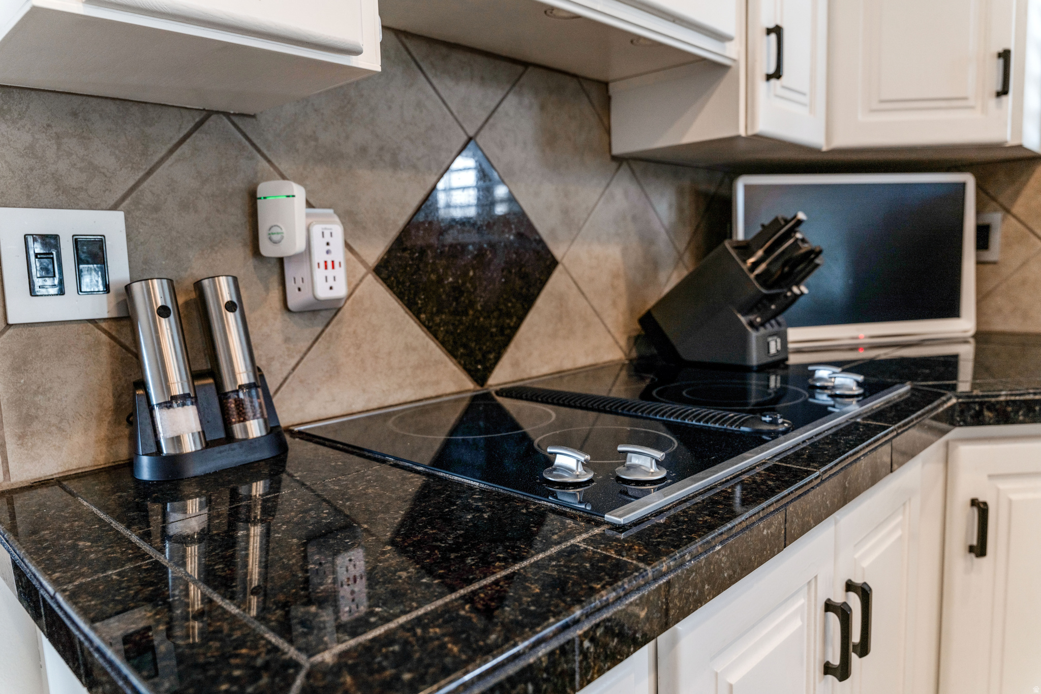 HUNTER HILL - Residential