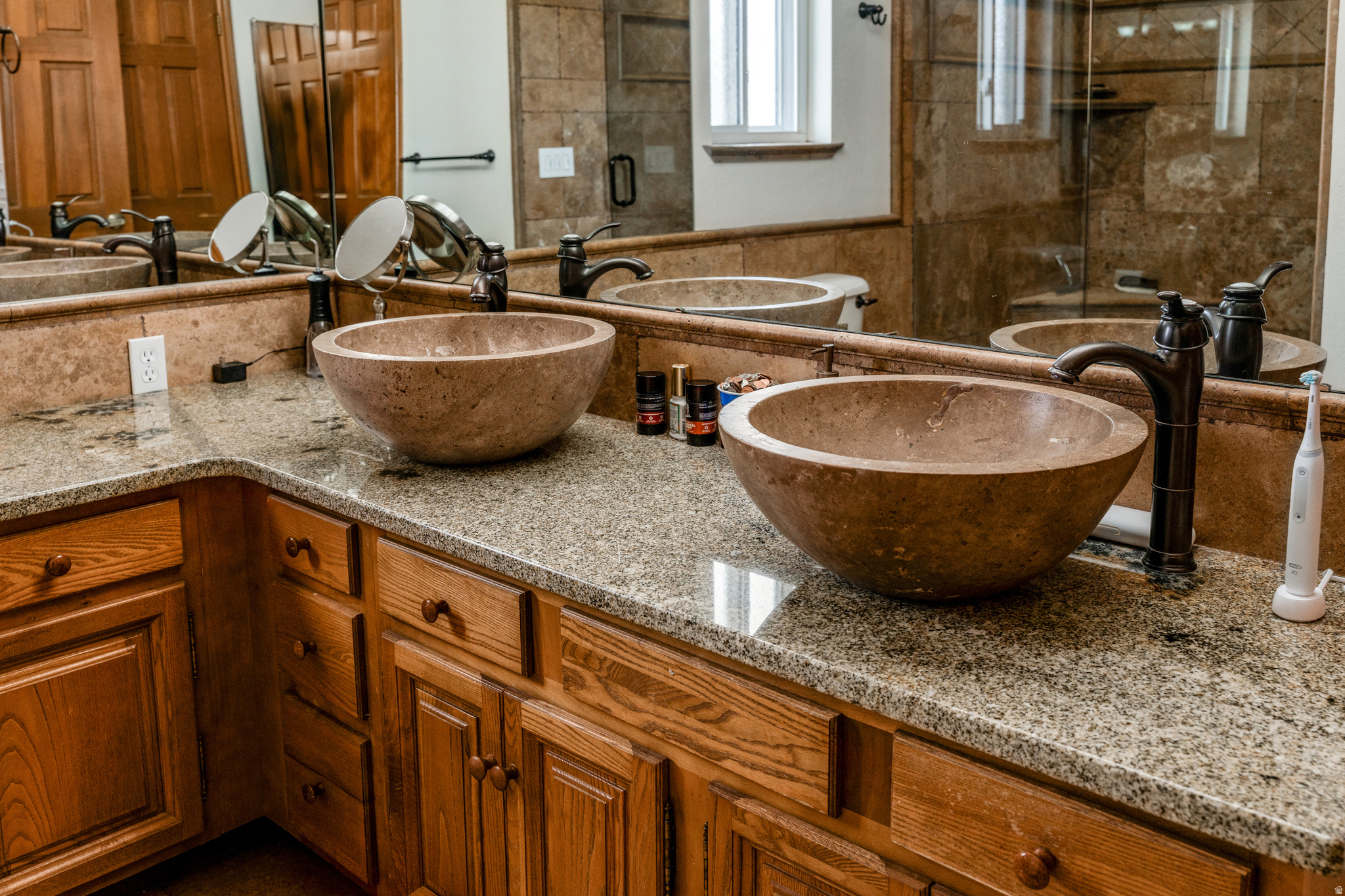 HUNTER HILL - Residential