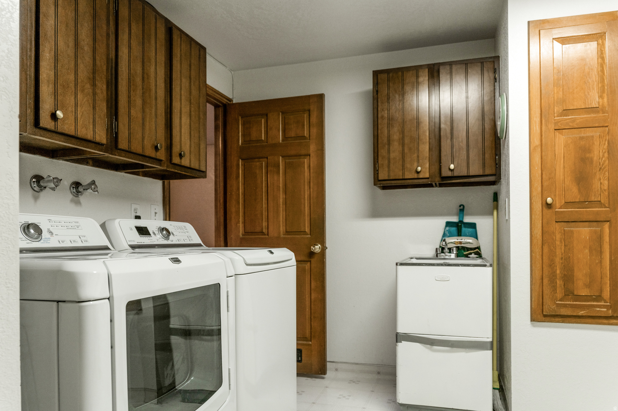 HUNTER HILL - Residential