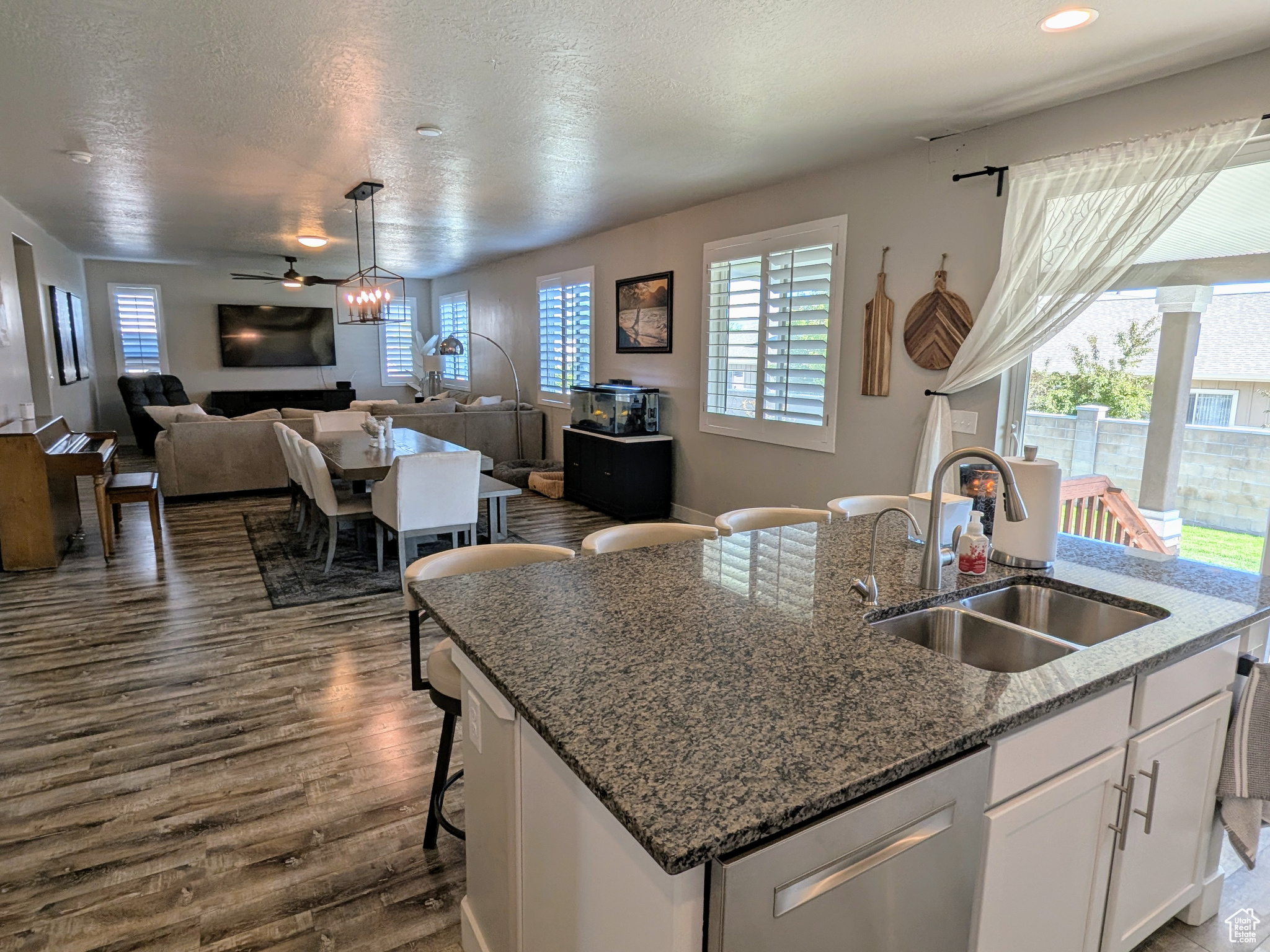 BELMONT - Residential