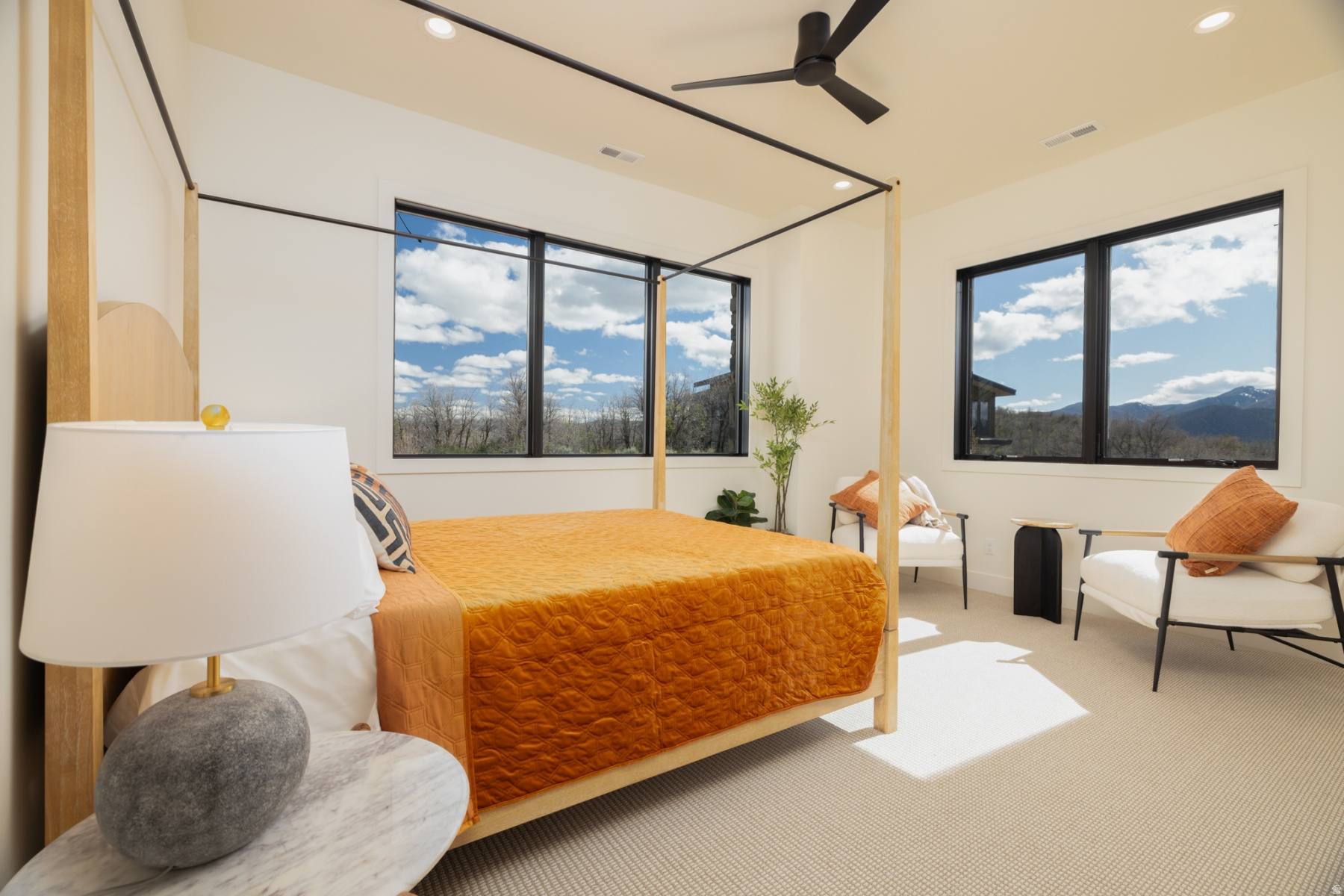 HIDEOUT CANYON - Residential