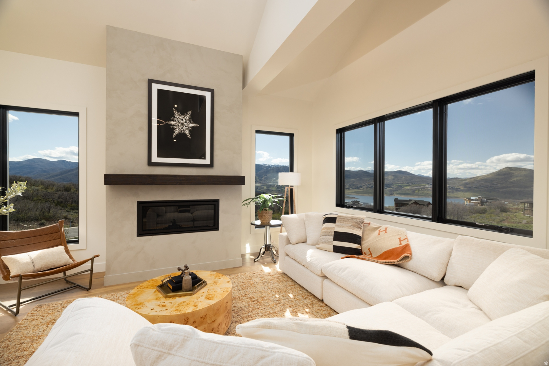 HIDEOUT CANYON - Residential