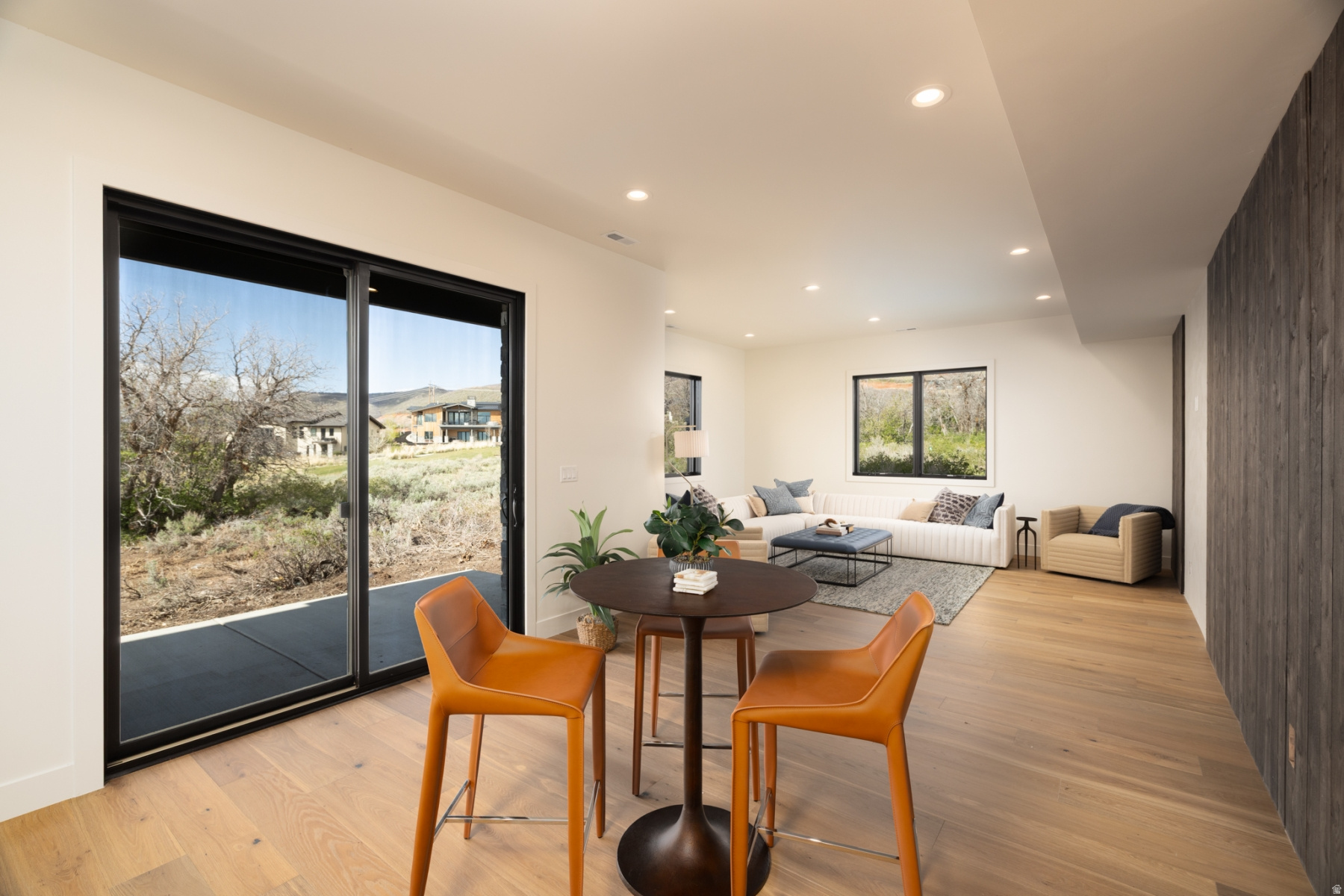 HIDEOUT CANYON - Residential