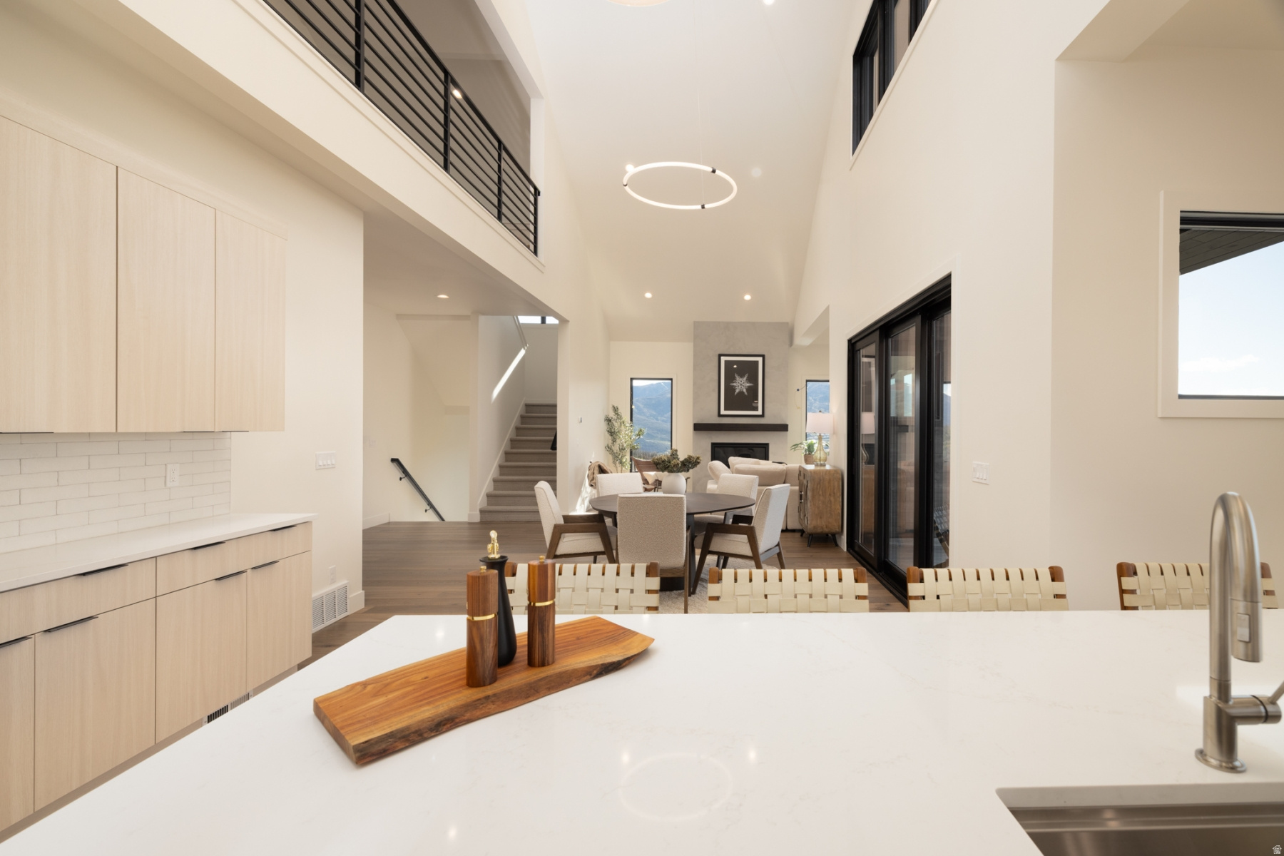 HIDEOUT CANYON - Residential