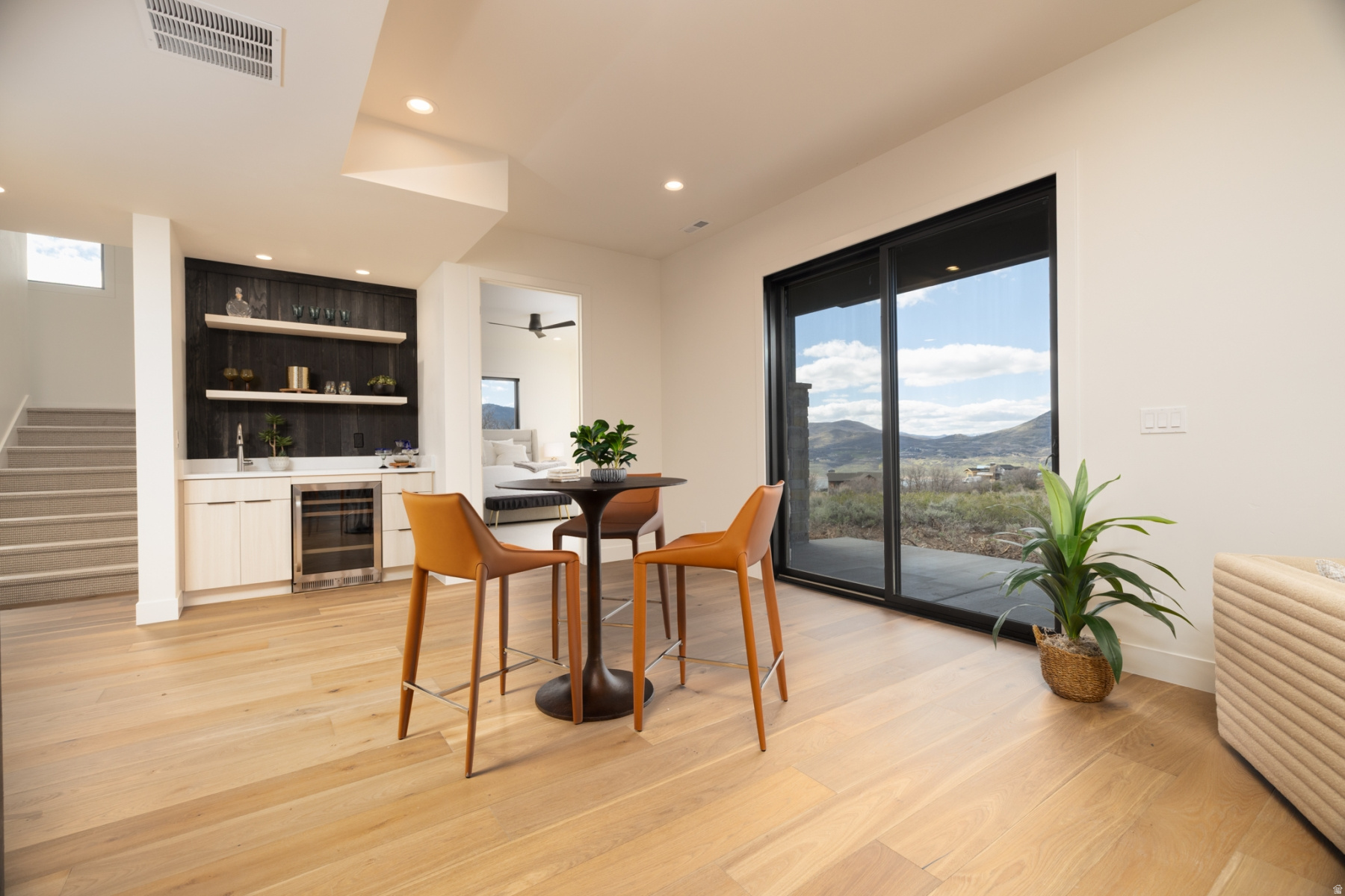HIDEOUT CANYON - Residential