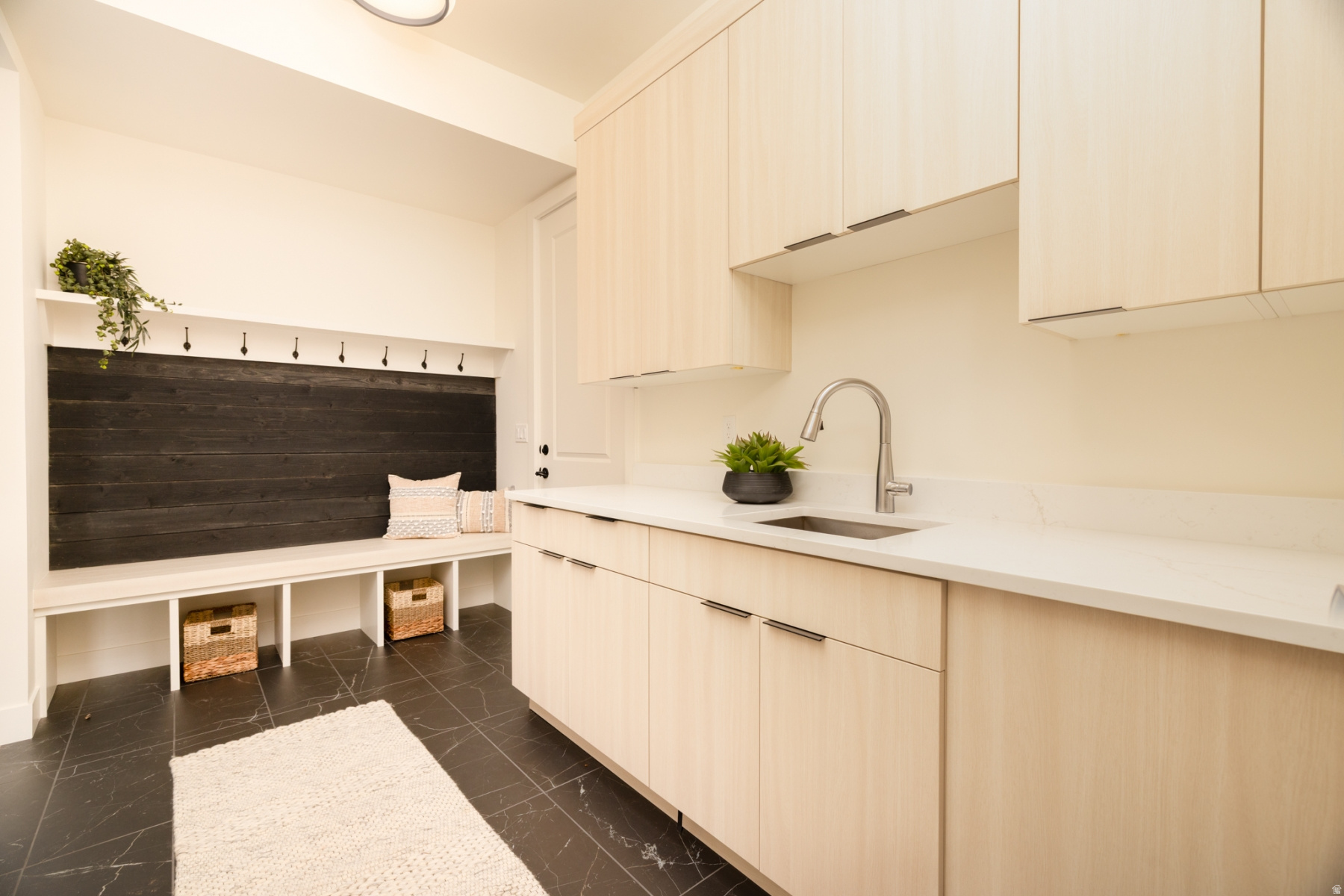 HIDEOUT CANYON - Residential