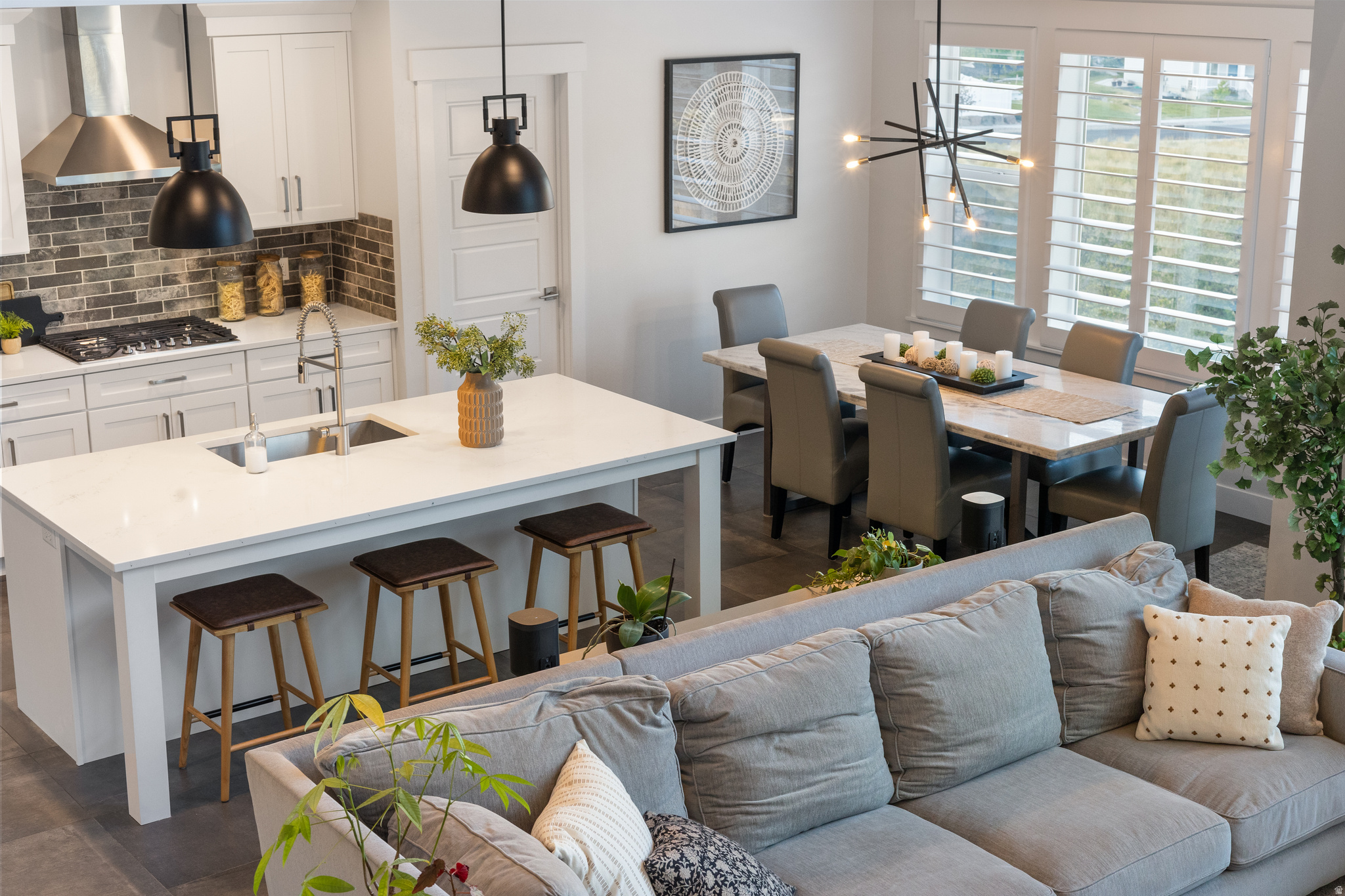 HIDDEN CANYON - Residential