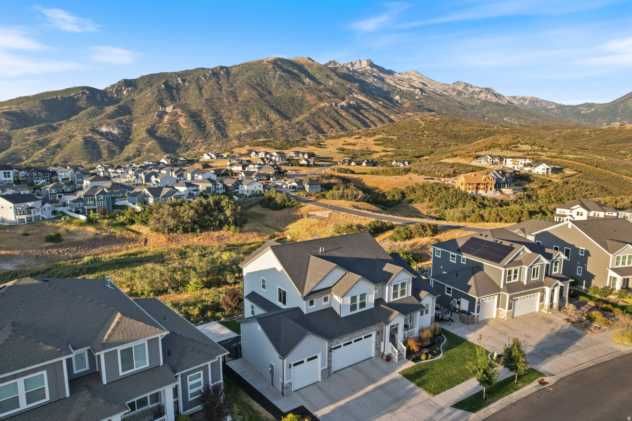 HIDDEN CANYON - Residential