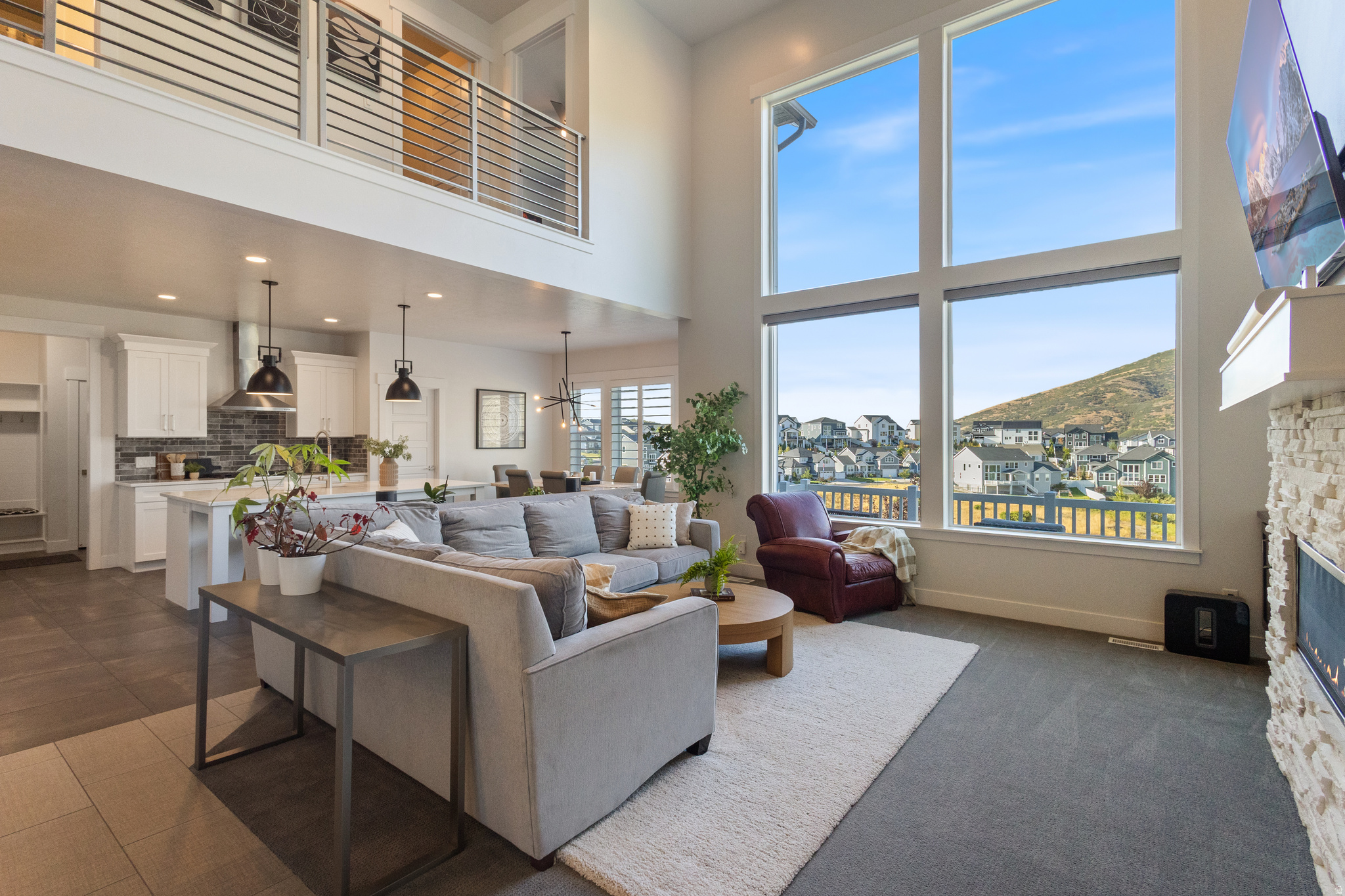 HIDDEN CANYON - Residential