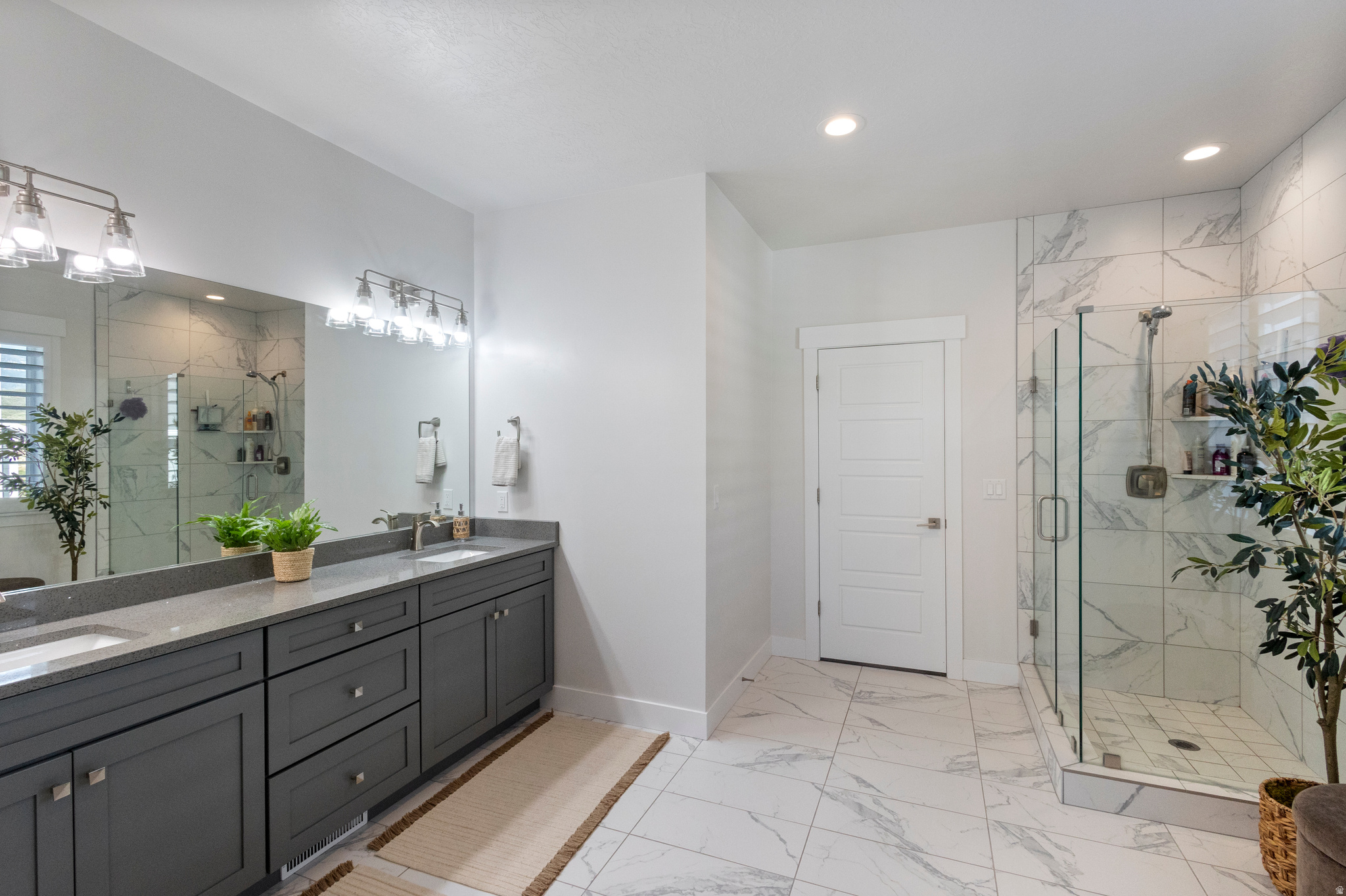 HIDDEN CANYON - Residential