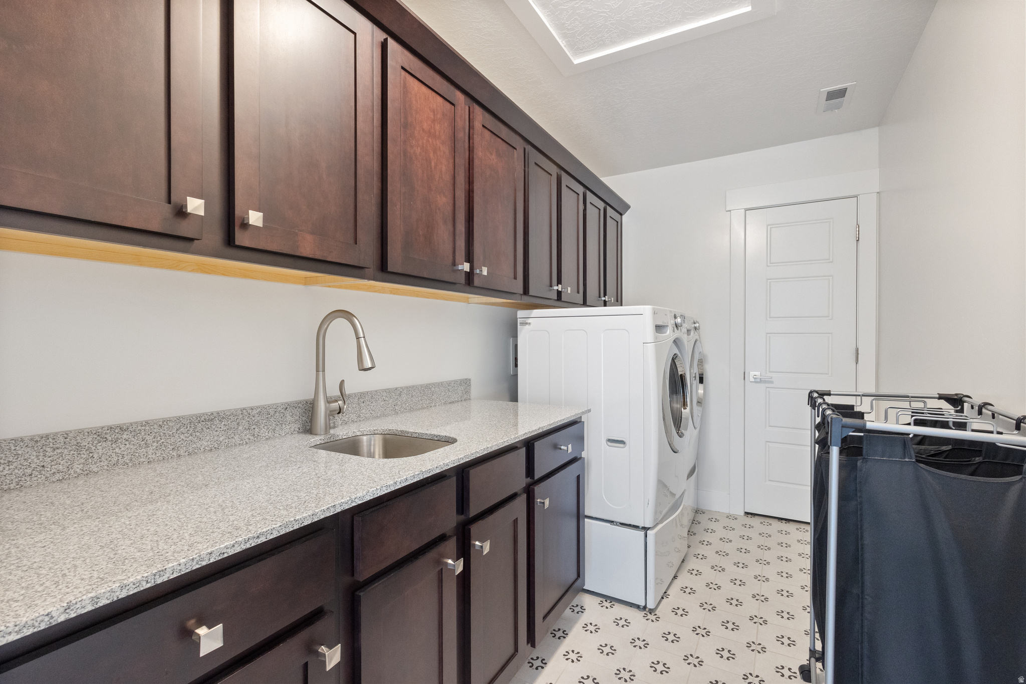 HIDDEN CANYON - Residential