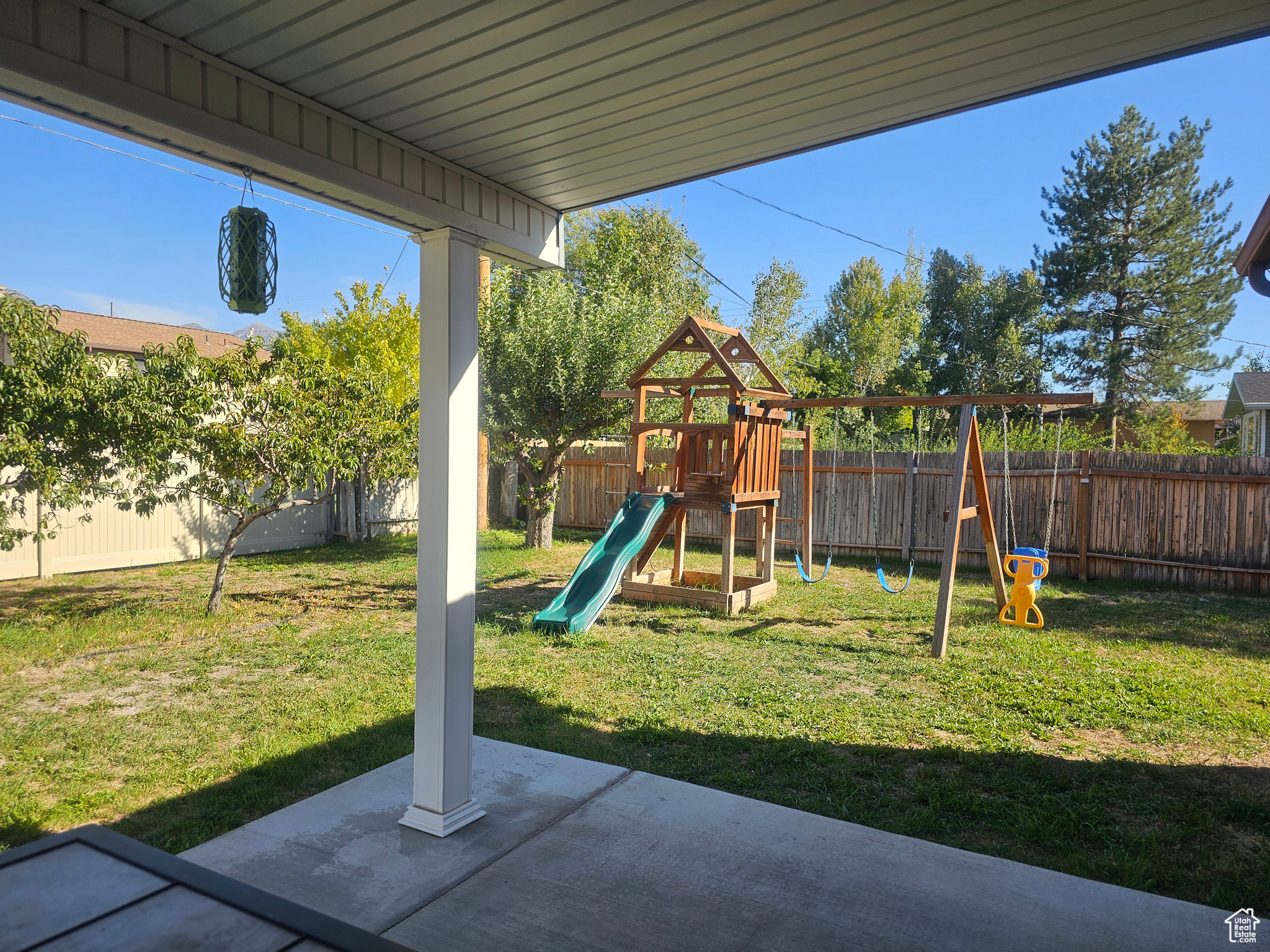 MOUNTAIN GREEN - Residential