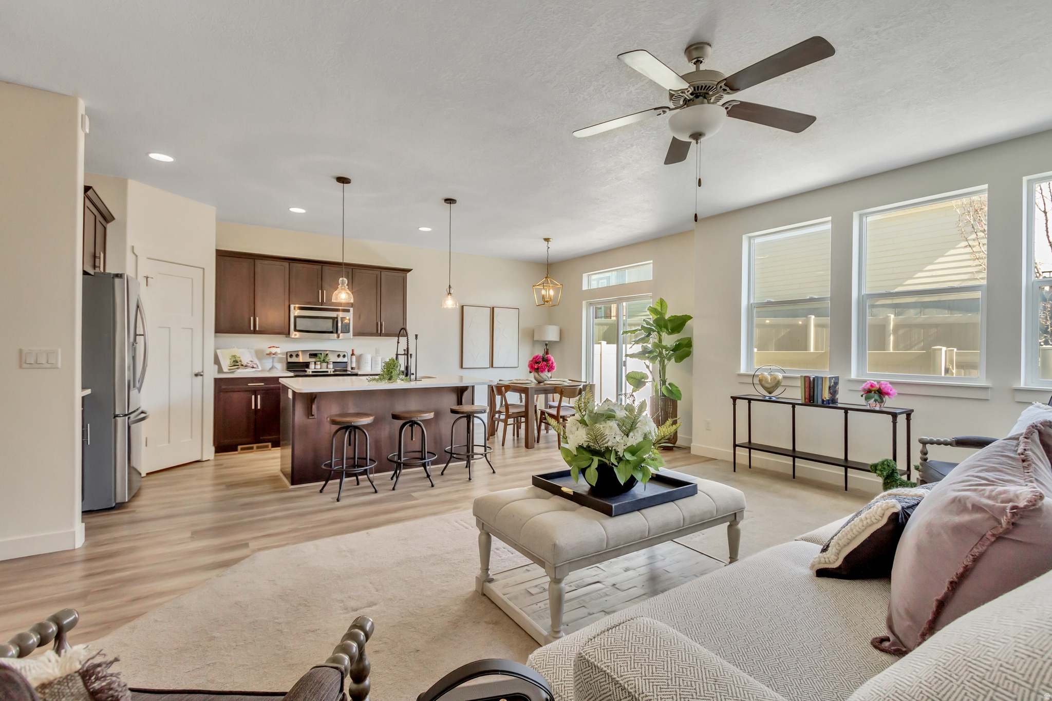 CRESTHAVEN VILLAGE T - Residential