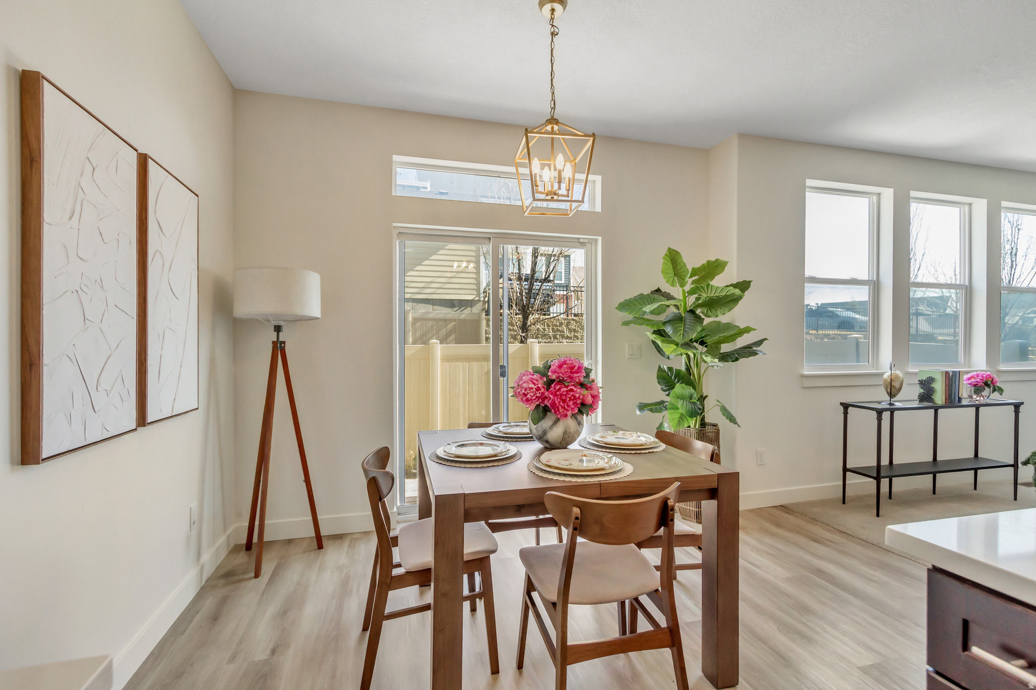 CRESTHAVEN VILLAGE T - Residential