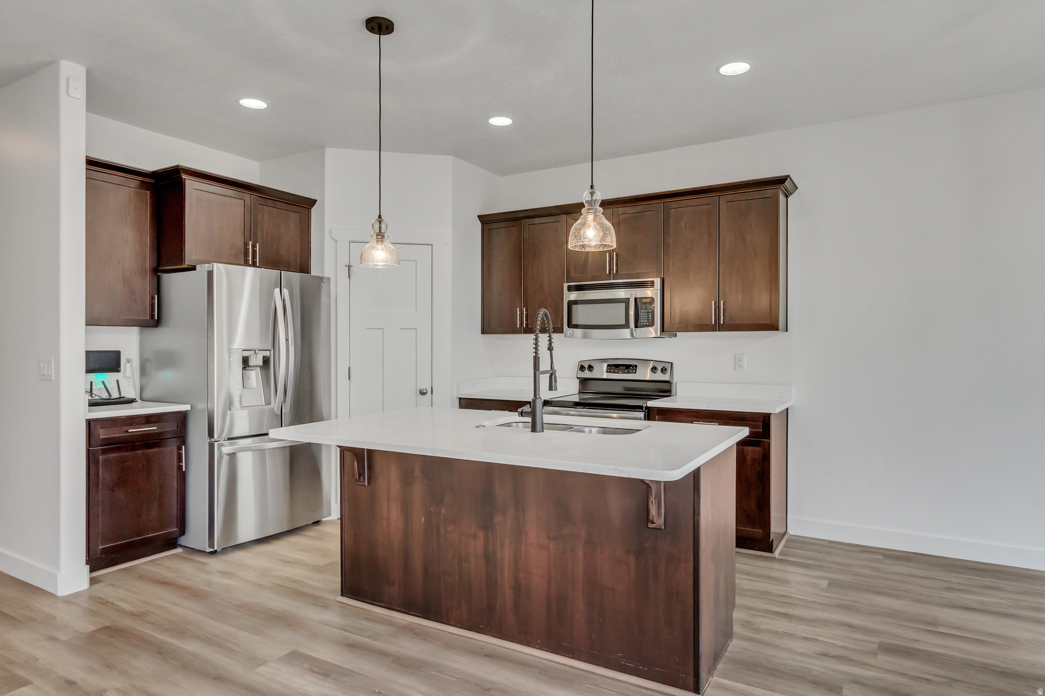 CRESTHAVEN VILLAGE T - Residential