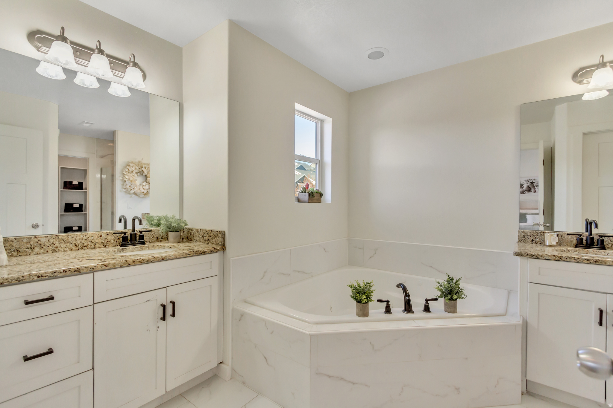 CRESTHAVEN VILLAGE T - Residential