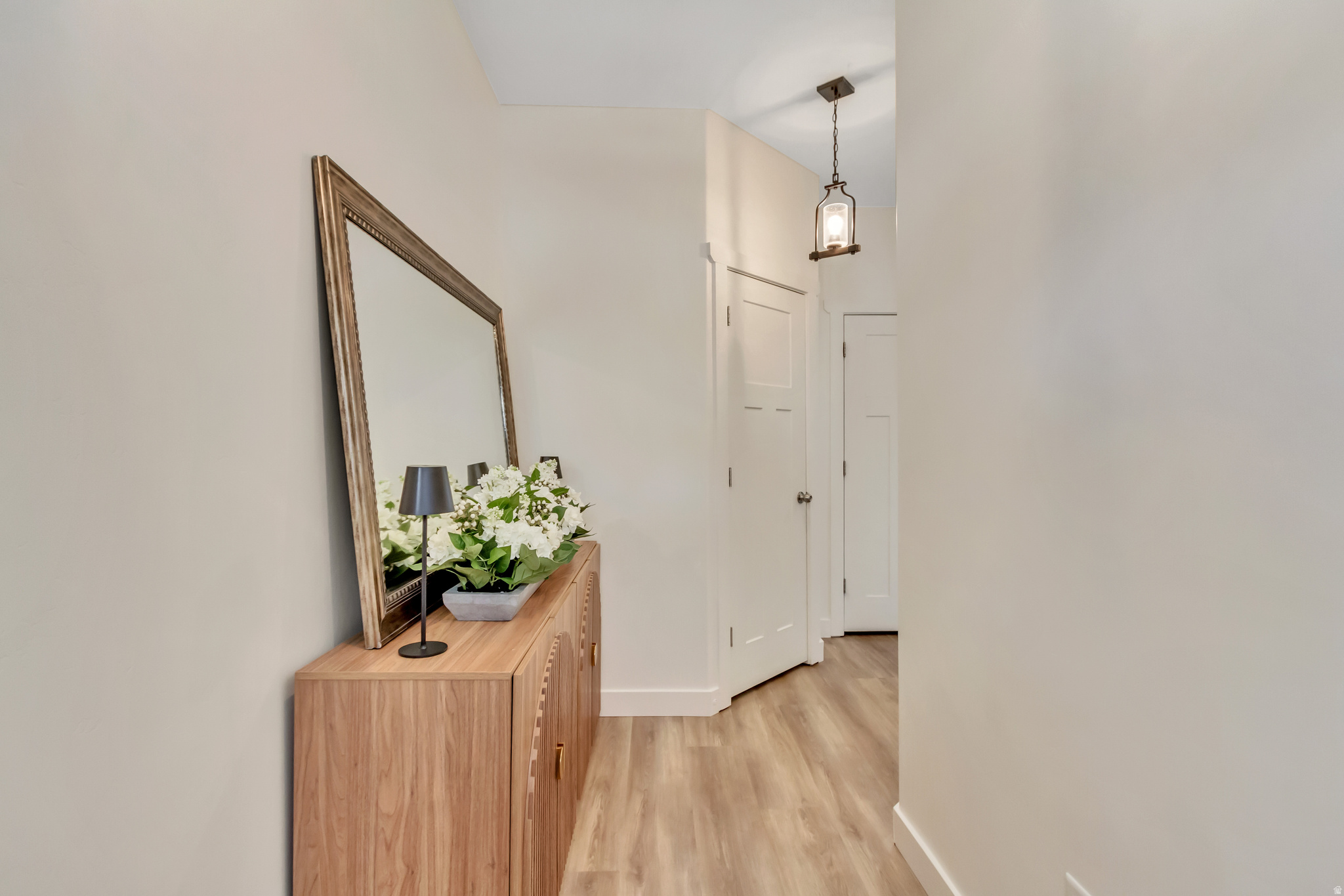 CRESTHAVEN VILLAGE T - Residential