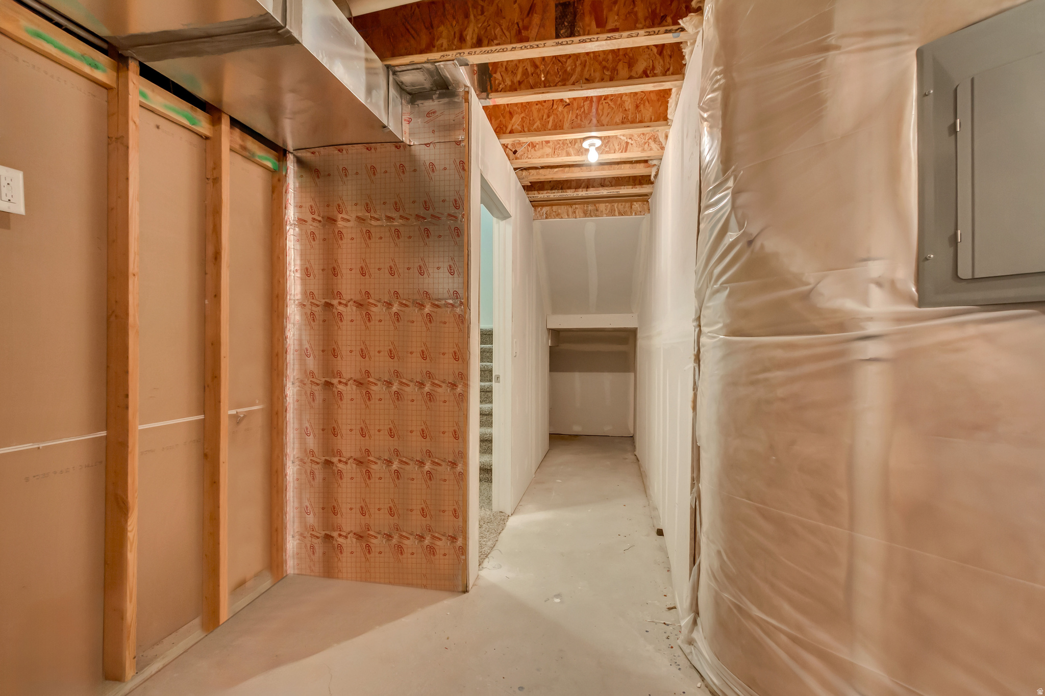 CRESTHAVEN VILLAGE T - Residential