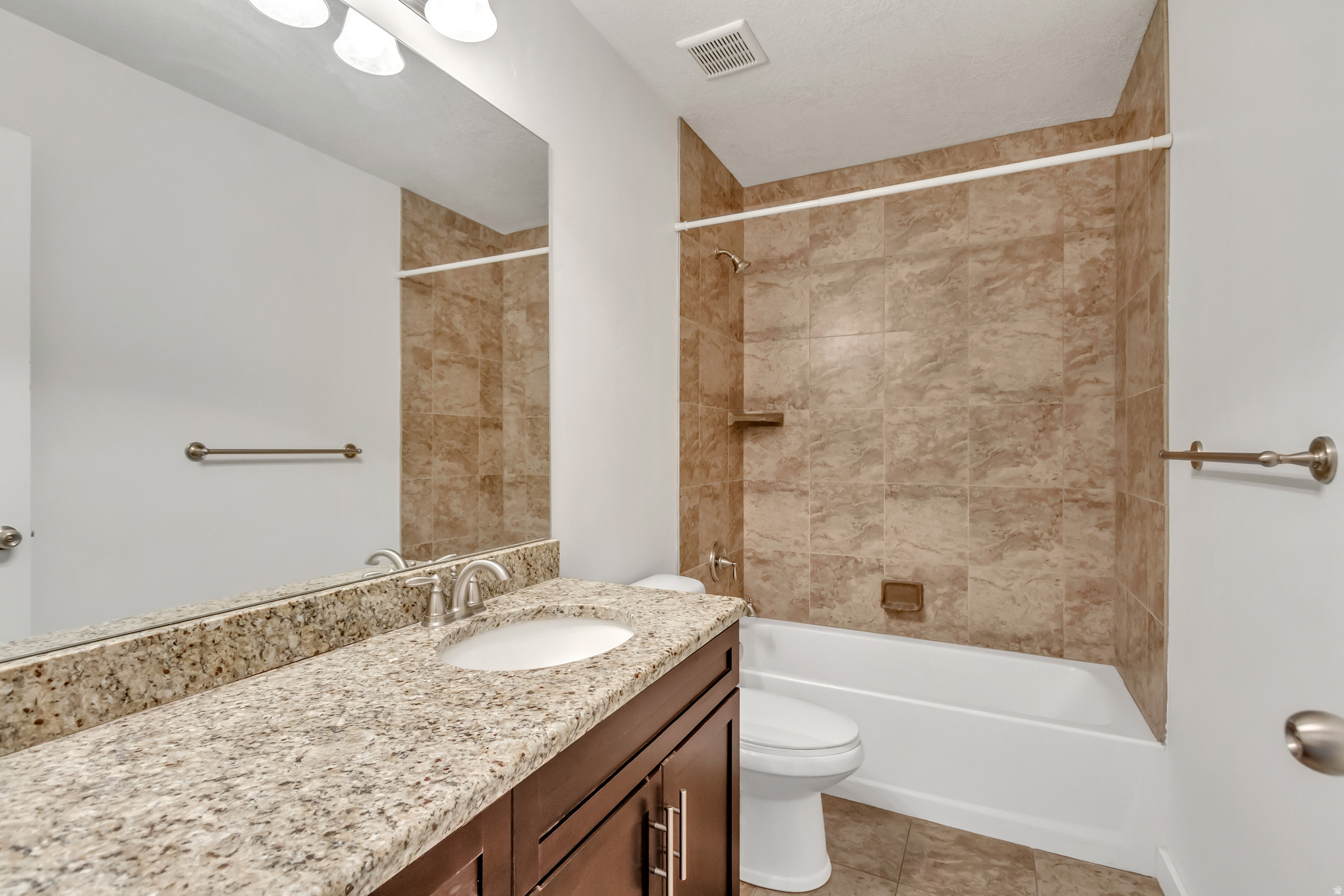 CRESTHAVEN VILLAGE T - Residential