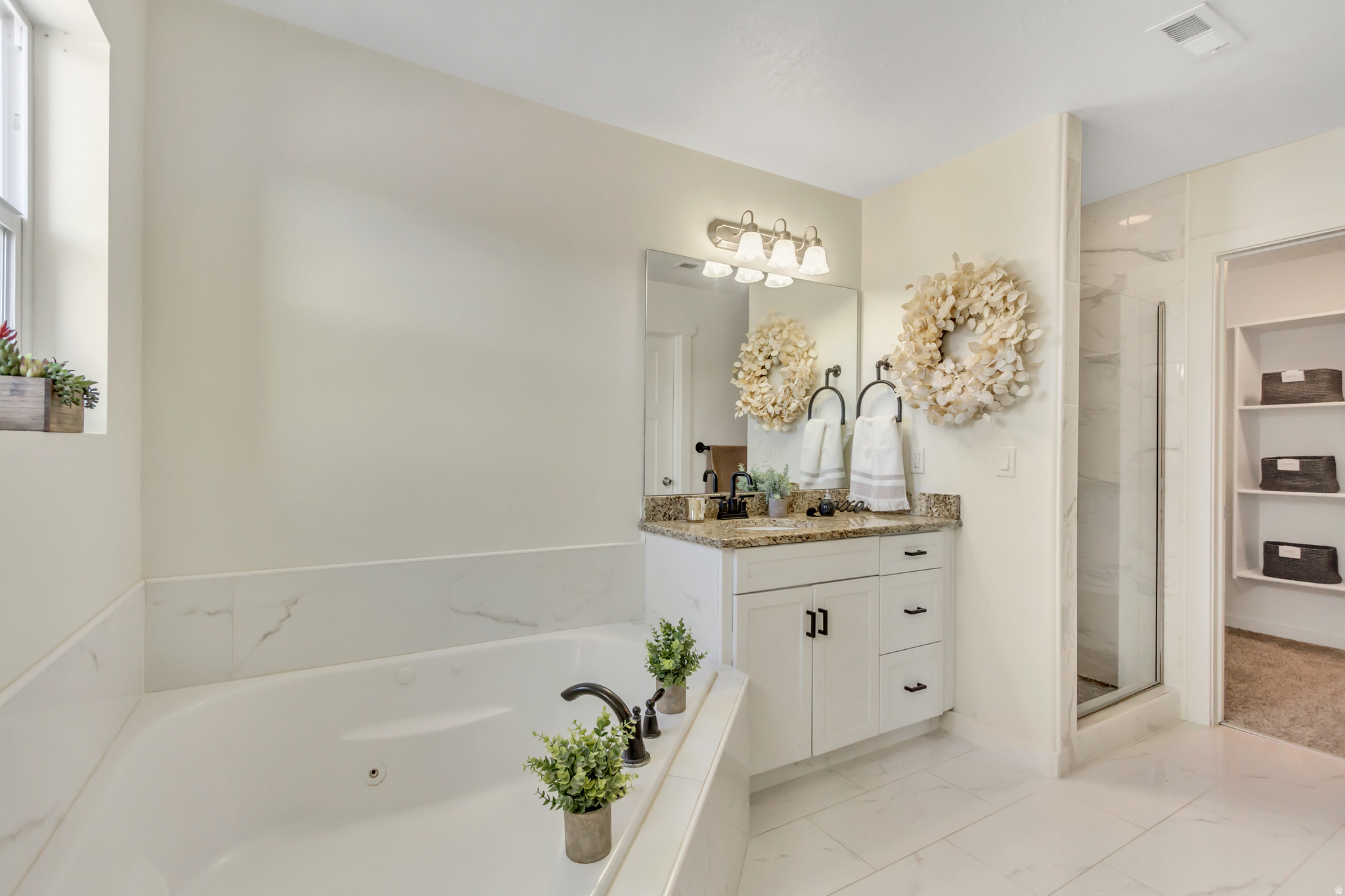 CRESTHAVEN VILLAGE T - Residential