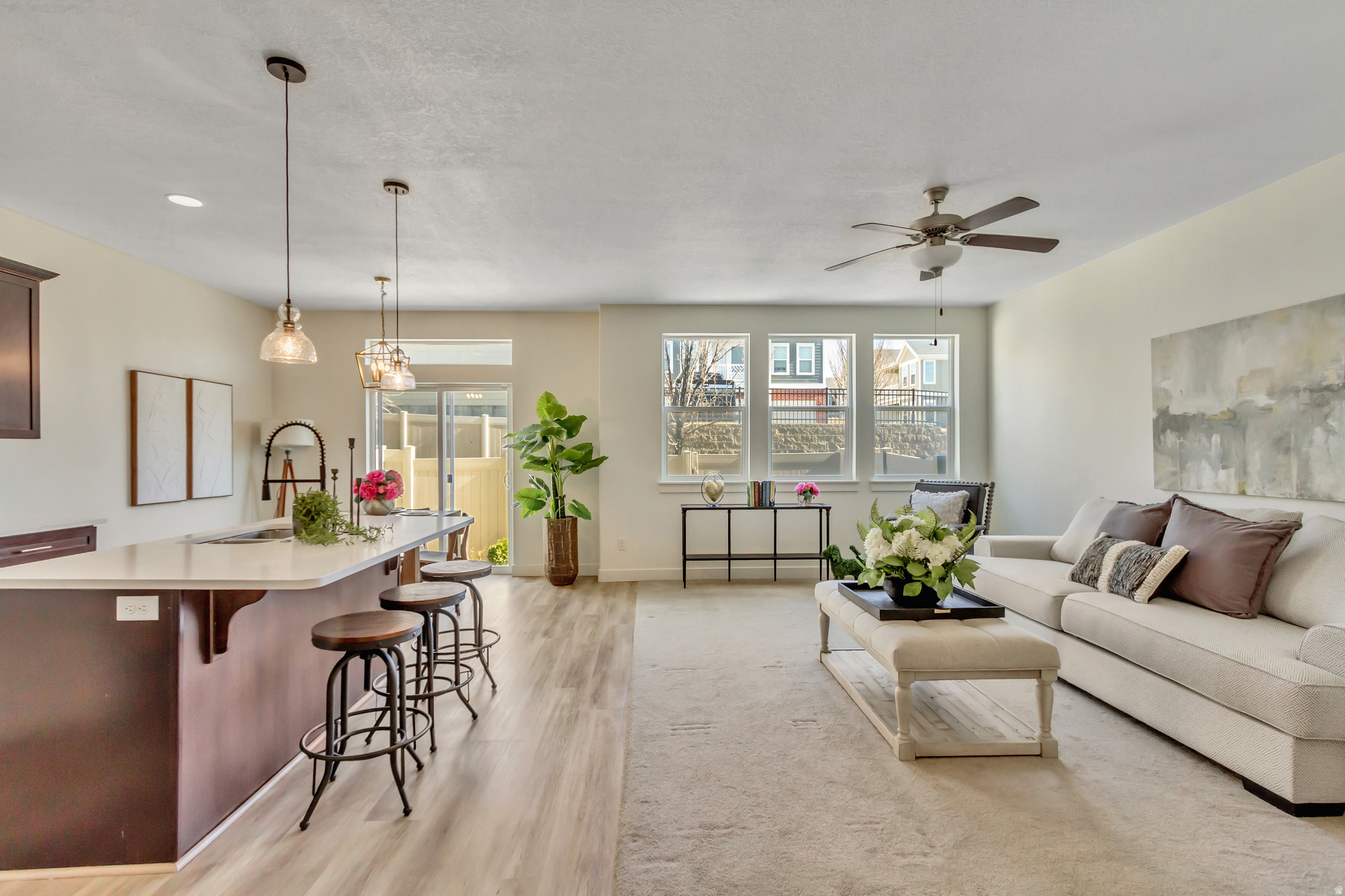 CRESTHAVEN VILLAGE T - Residential