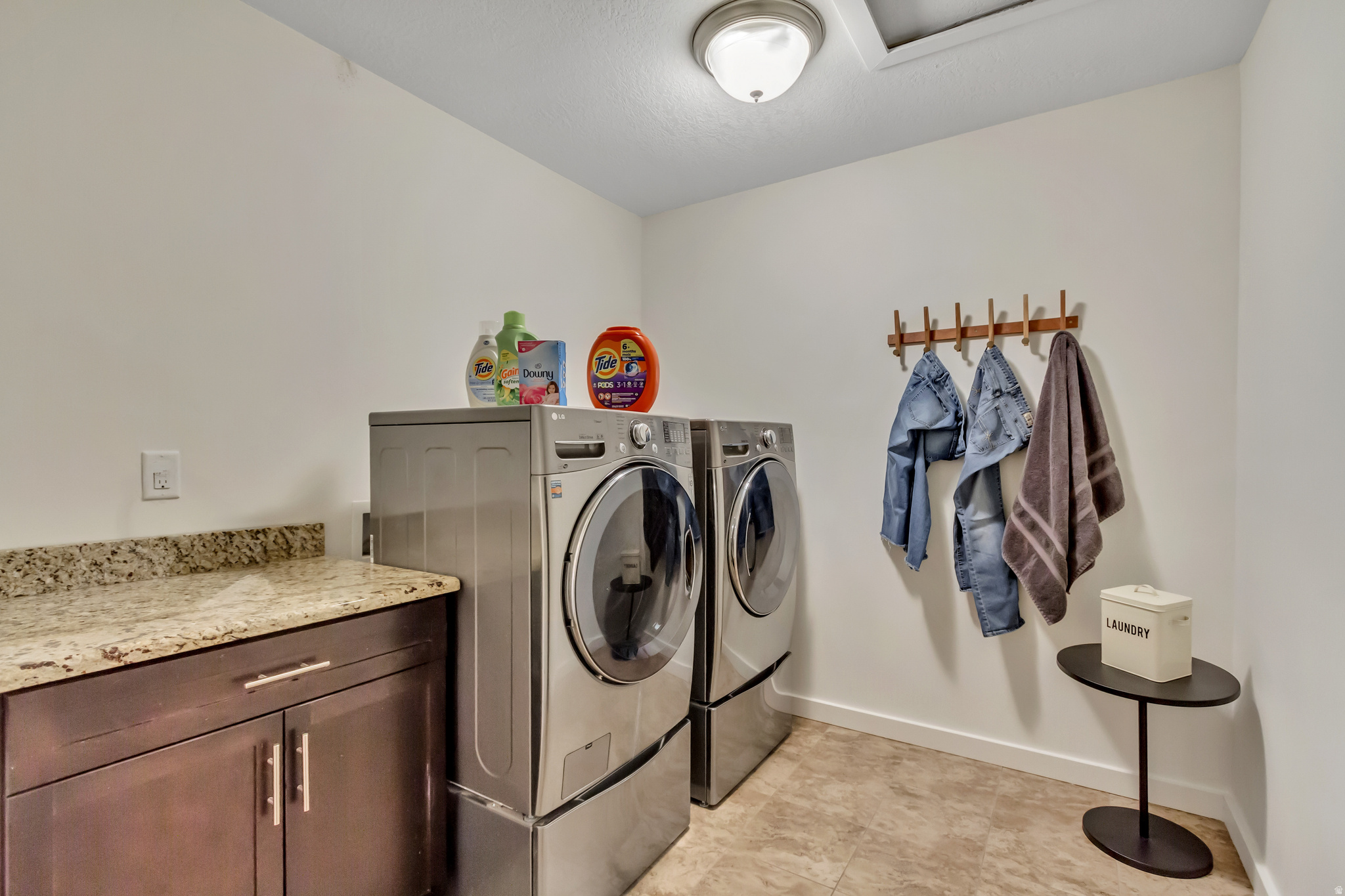 CRESTHAVEN VILLAGE T - Residential