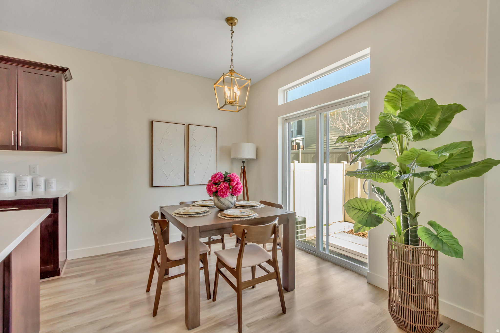 CRESTHAVEN VILLAGE T - Residential