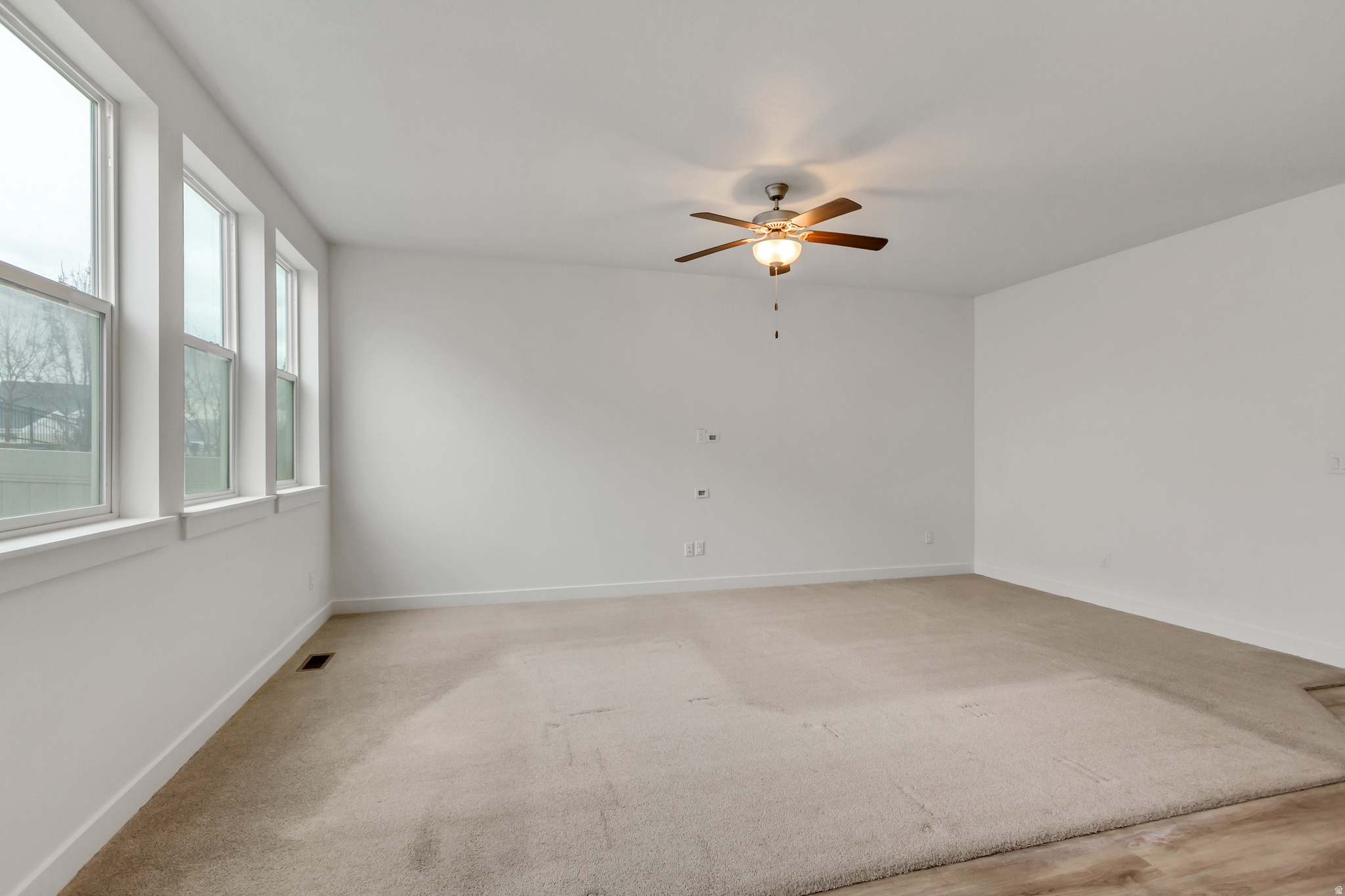 CRESTHAVEN VILLAGE T - Residential