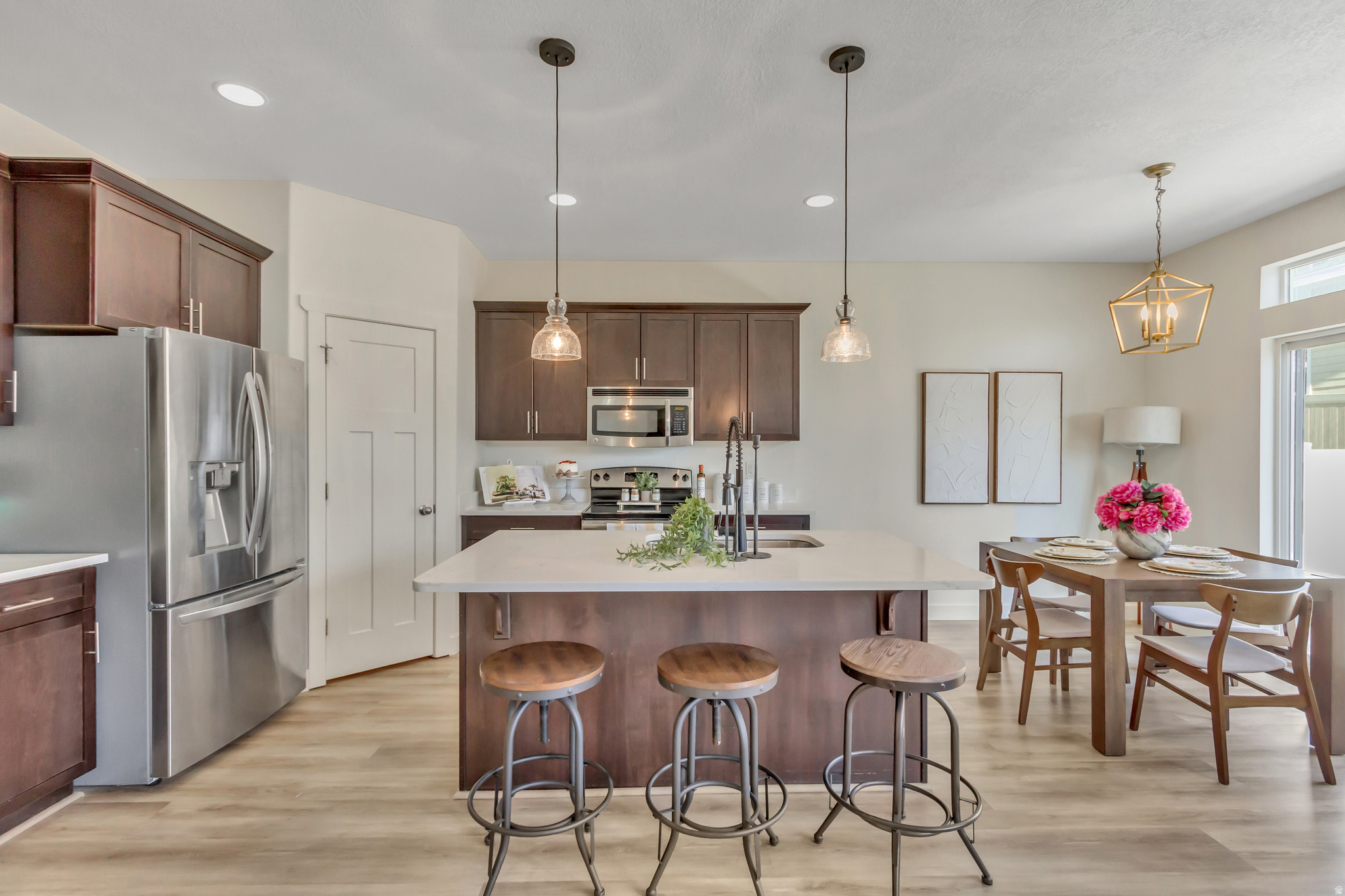 CRESTHAVEN VILLAGE T - Residential