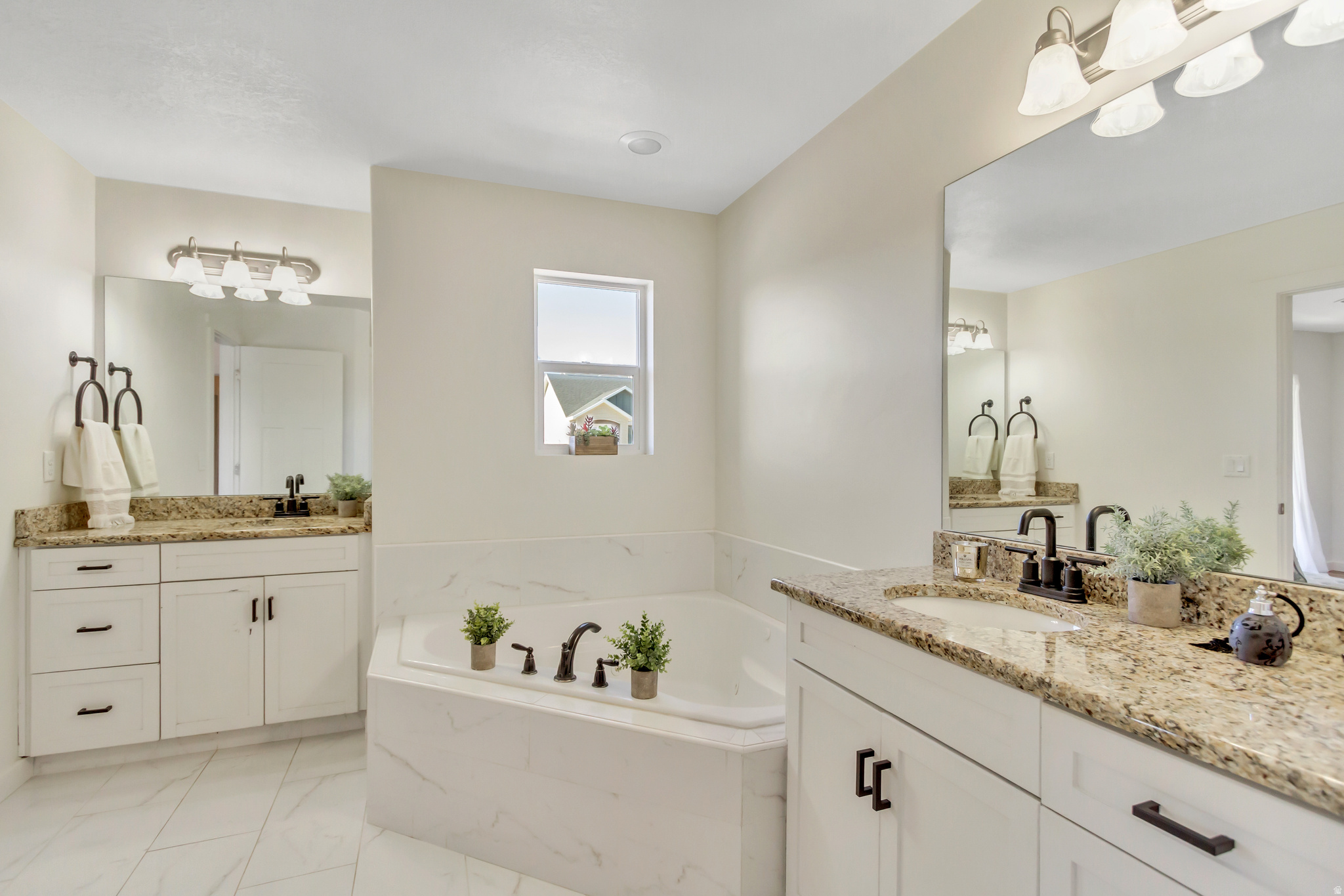 CRESTHAVEN VILLAGE T - Residential