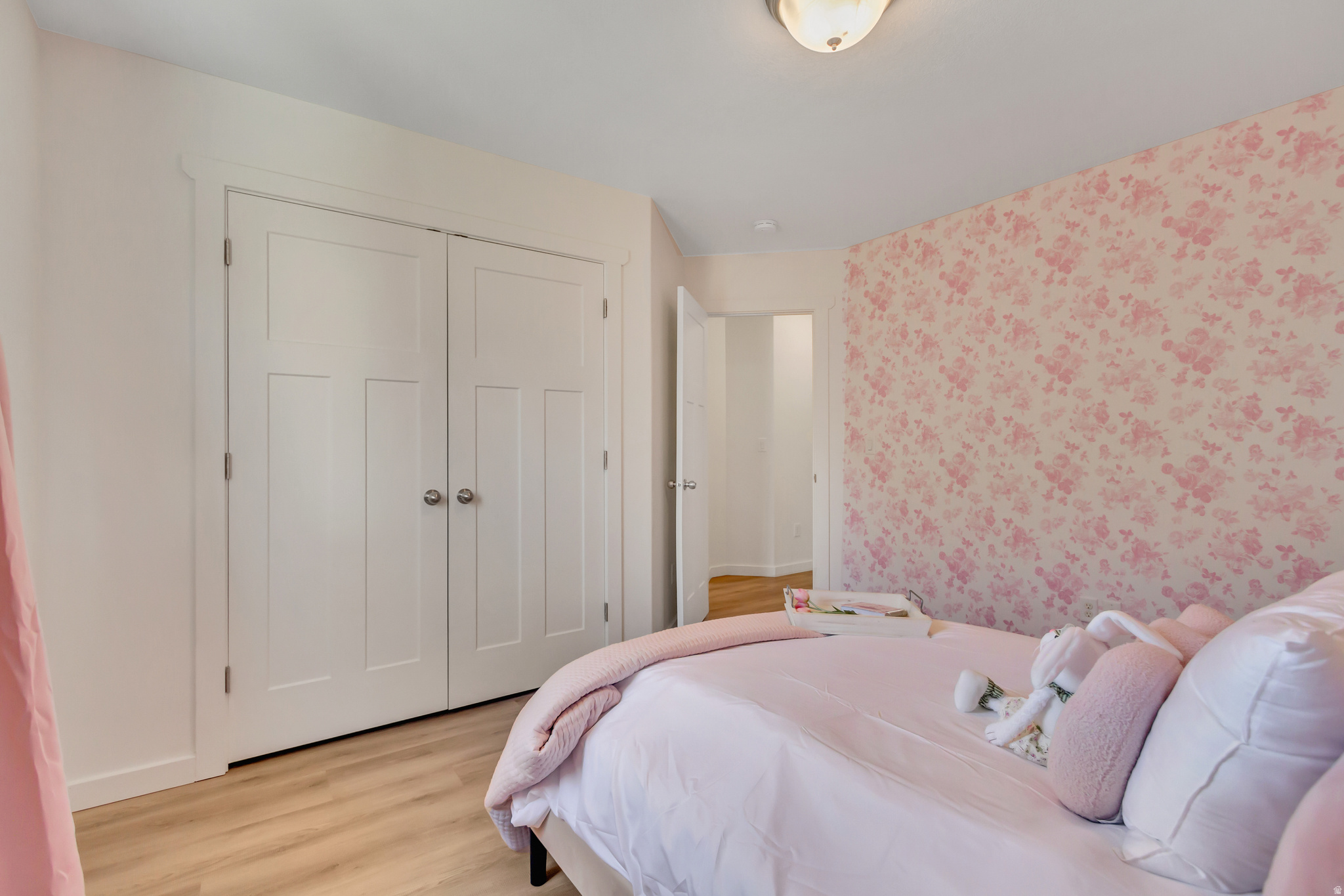 CRESTHAVEN VILLAGE T - Residential