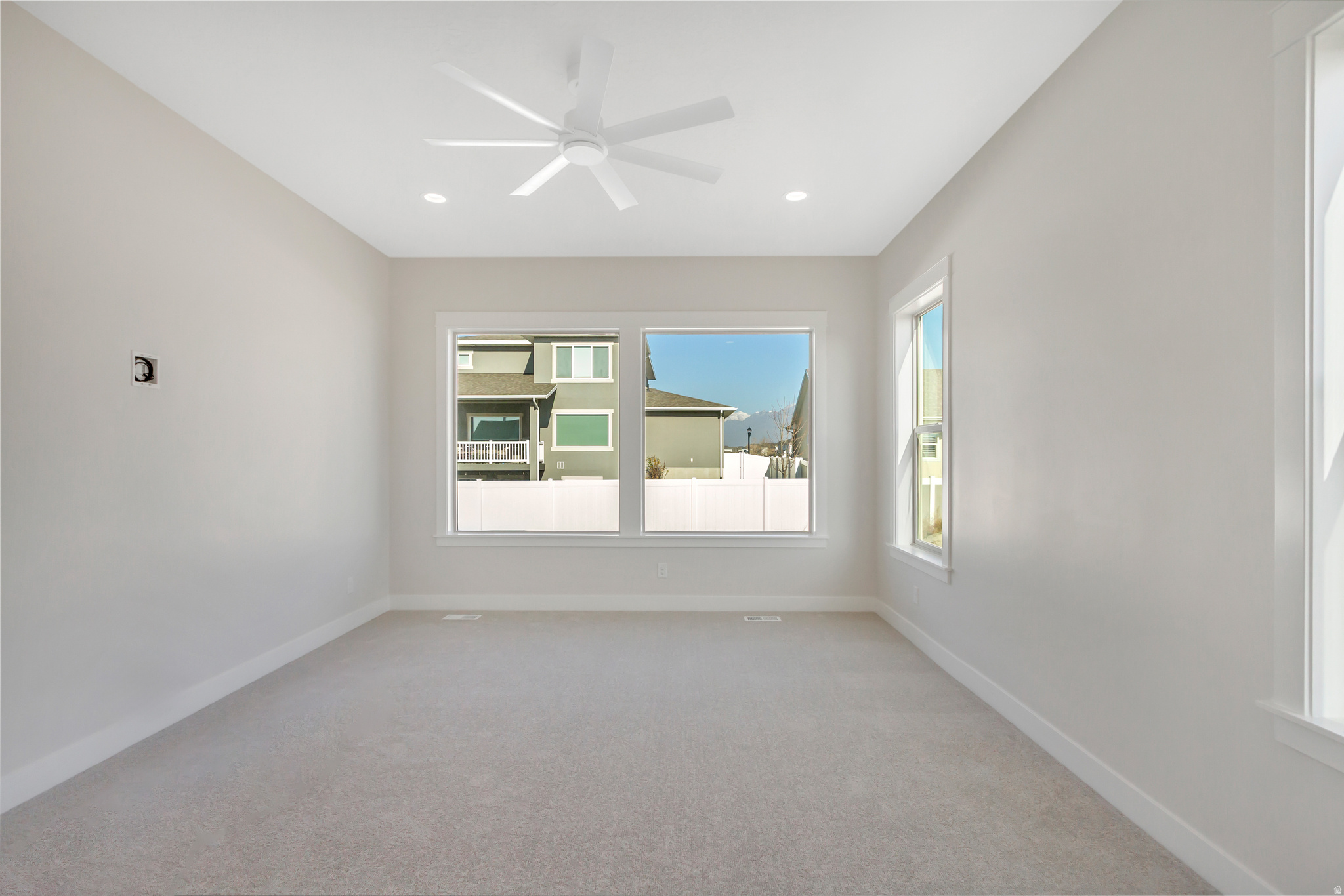 HOLDAWAY FIELDS - Residential