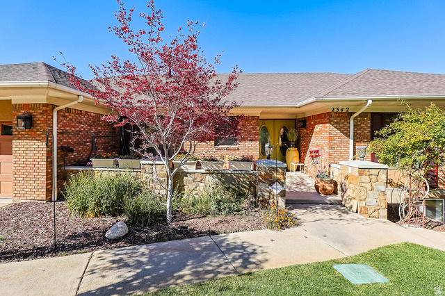 DIMPLE DELL RANCHETTES - Residential