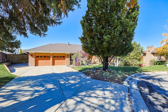 DIMPLE DELL RANCHETTES - Residential