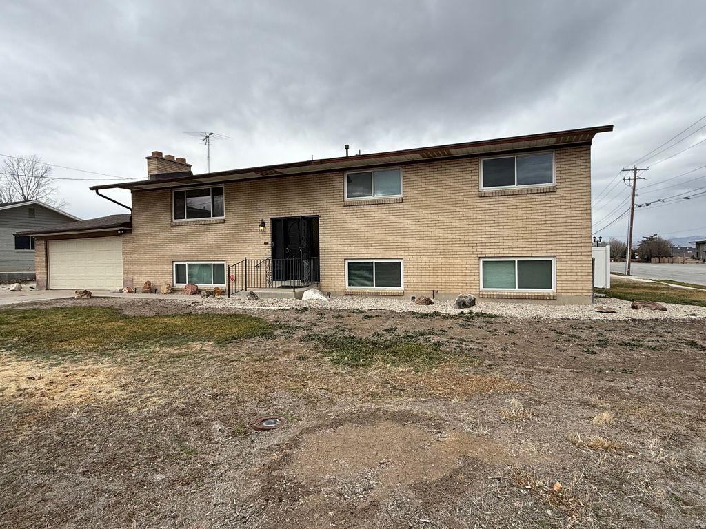 Photo of 1718 W 9640 S, South Jordan, UT 84095 (MLS # 2139325)