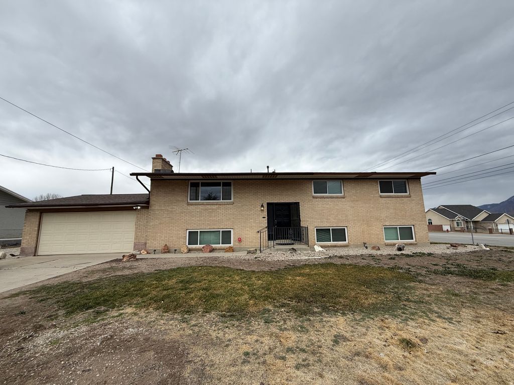 Photo of 1718 W 9640 S, South Jordan, UT 84095 (MLS # 2139325)