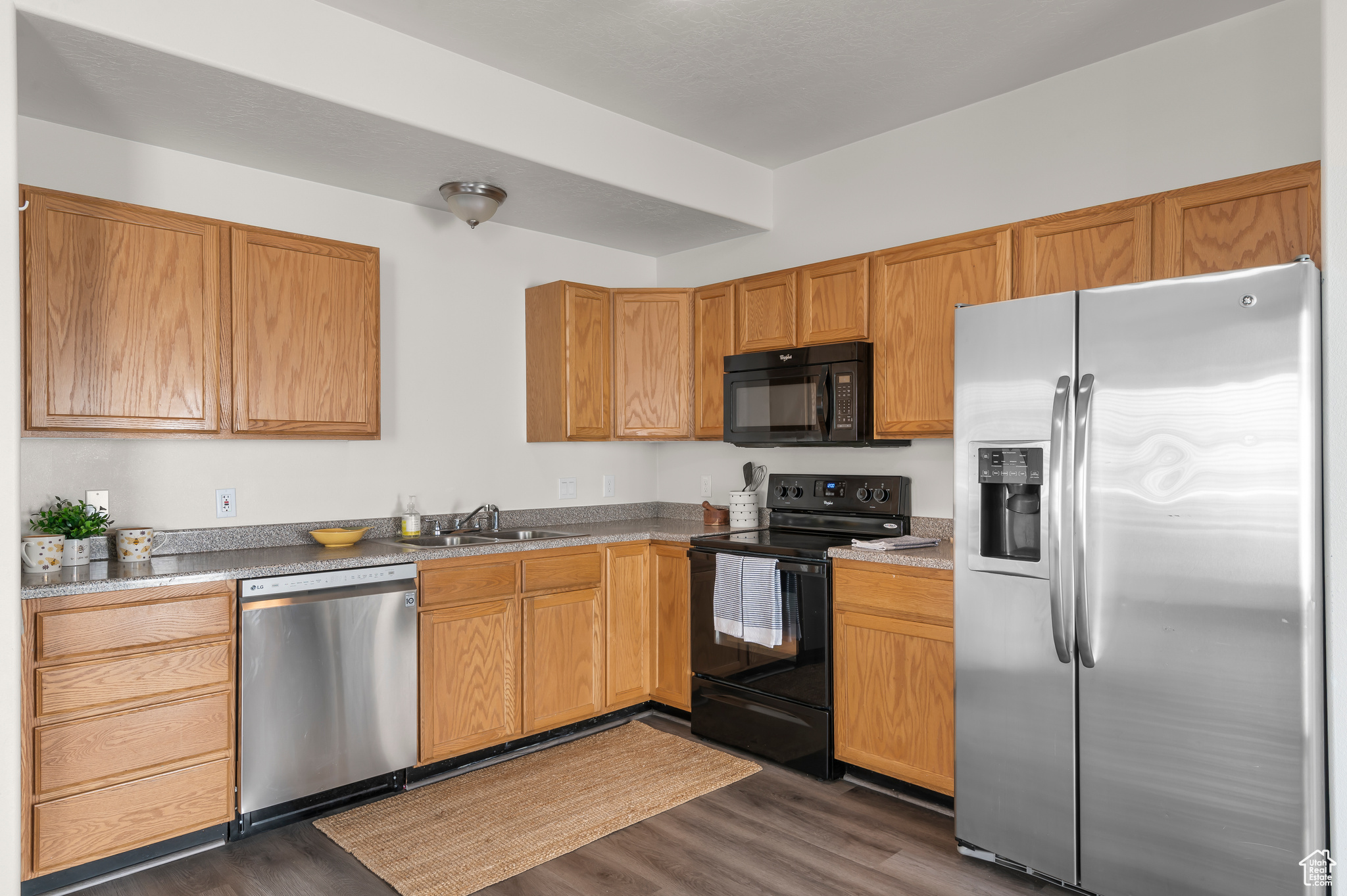 2398 S Red Acorn Ct, West Valley City, Utah image 6