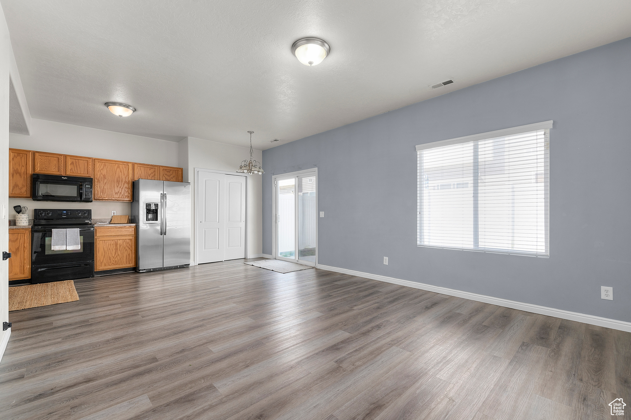 2398 S Red Acorn Ct, West Valley City, Utah image 7