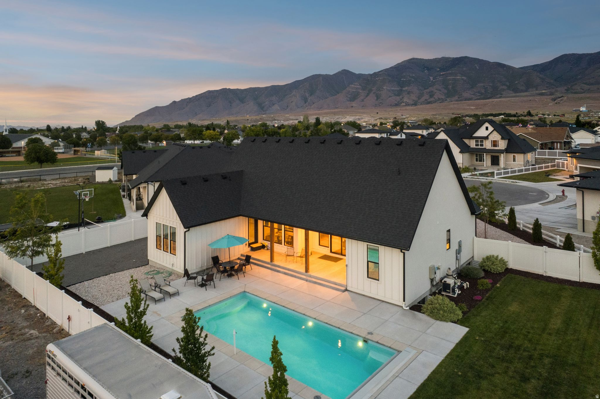 SUNNYSIDE ESTATES - Residential