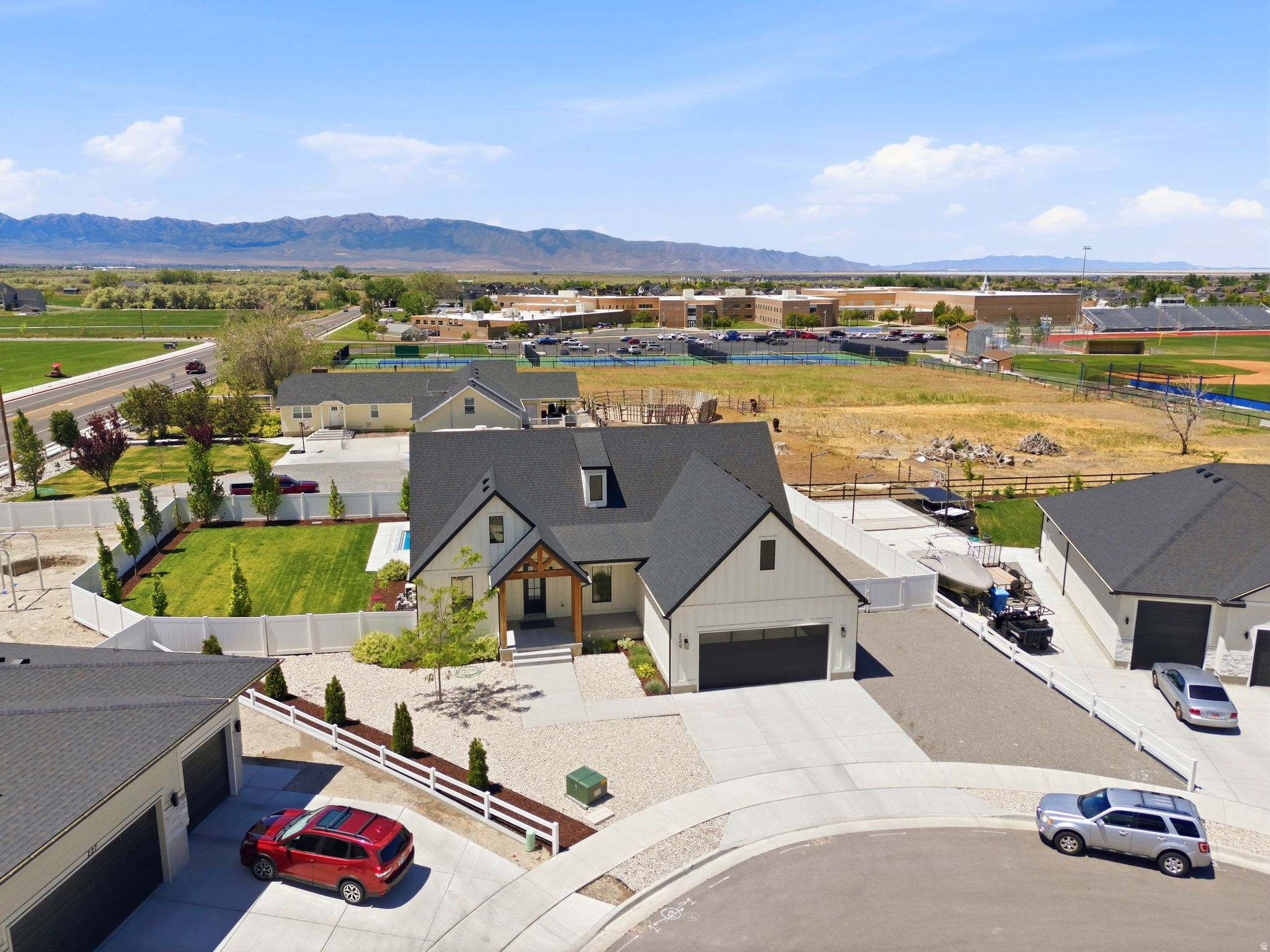 SUNNYSIDE ESTATES - Residential