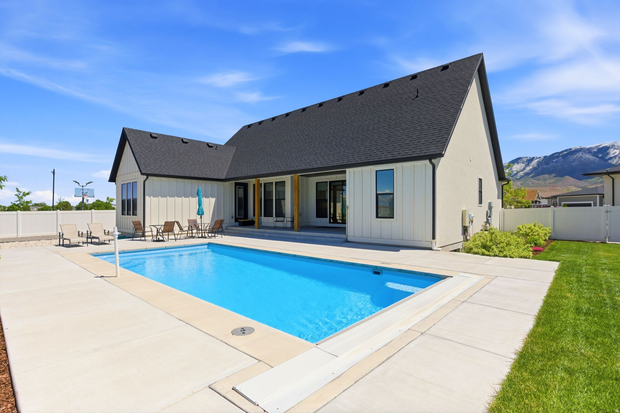 SUNNYSIDE ESTATES - Residential