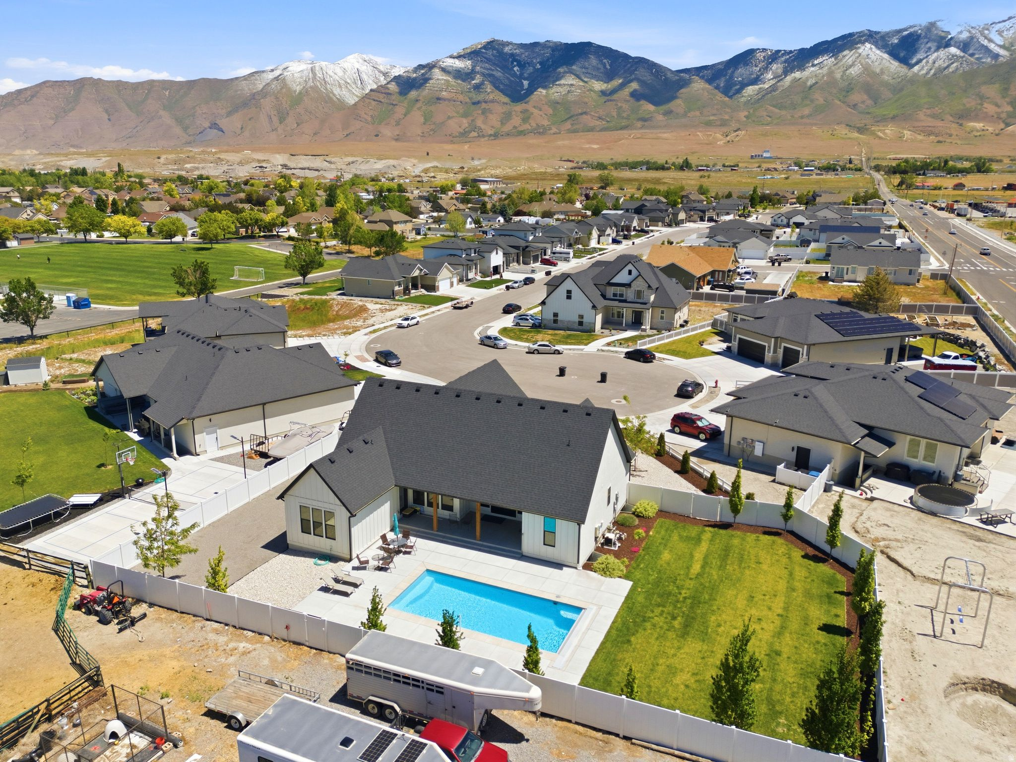 SUNNYSIDE ESTATES - Residential