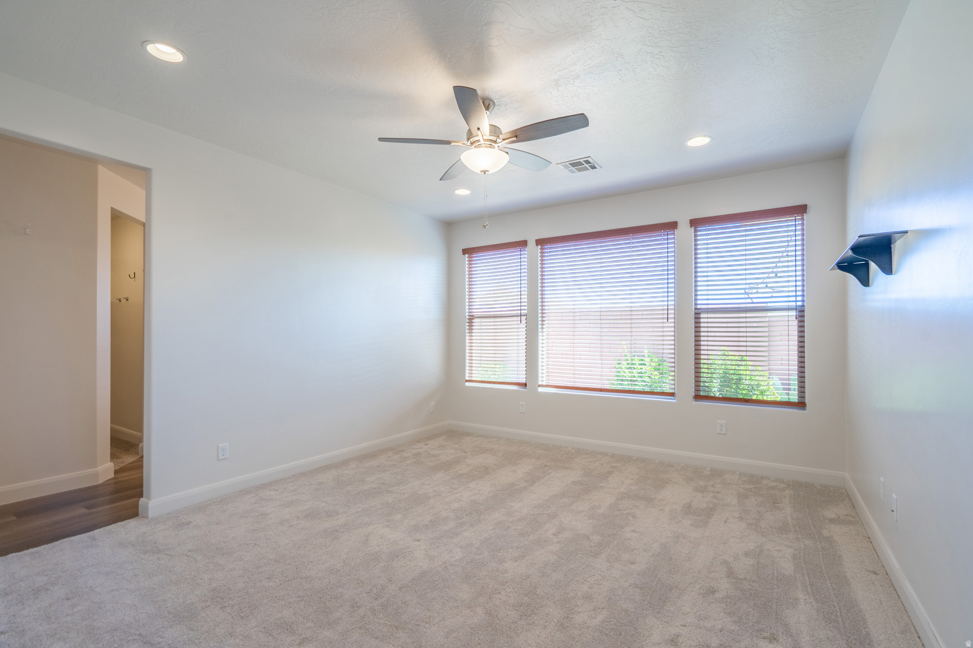 DESERT VISTA AT DESERT CANYONS PH 1 - Residential Lease