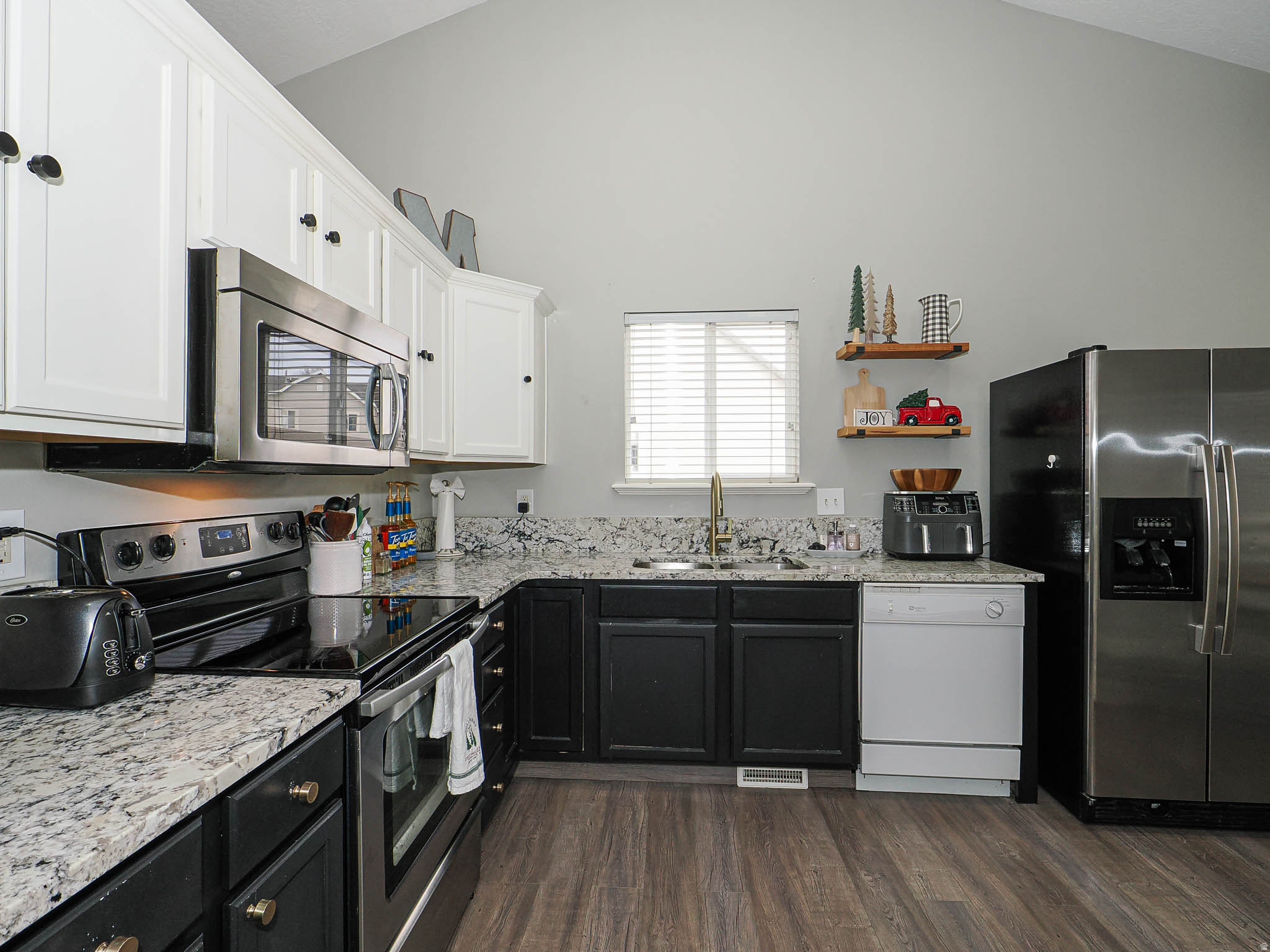 PILGRIMS LANDING - Residential