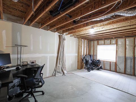 Tiny photo for 3928 N DAVENCOURT LOOP, Lehi, UT 84048 (MLS # 2128034)