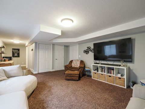 Tiny photo for 3928 N DAVENCOURT LOOP, Lehi, UT 84048 (MLS # 2128034)
